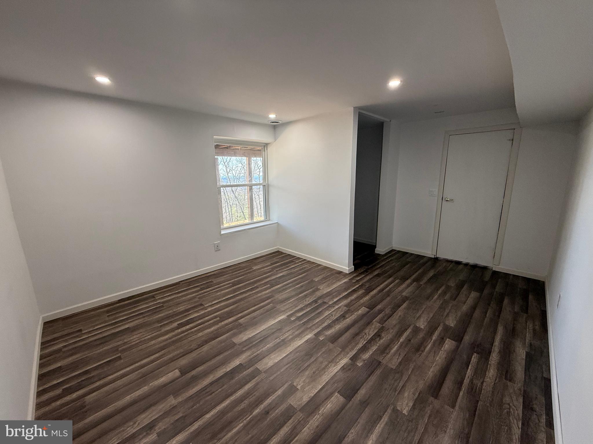 BULL RUN MOUNTAIN ESTATE - Residential