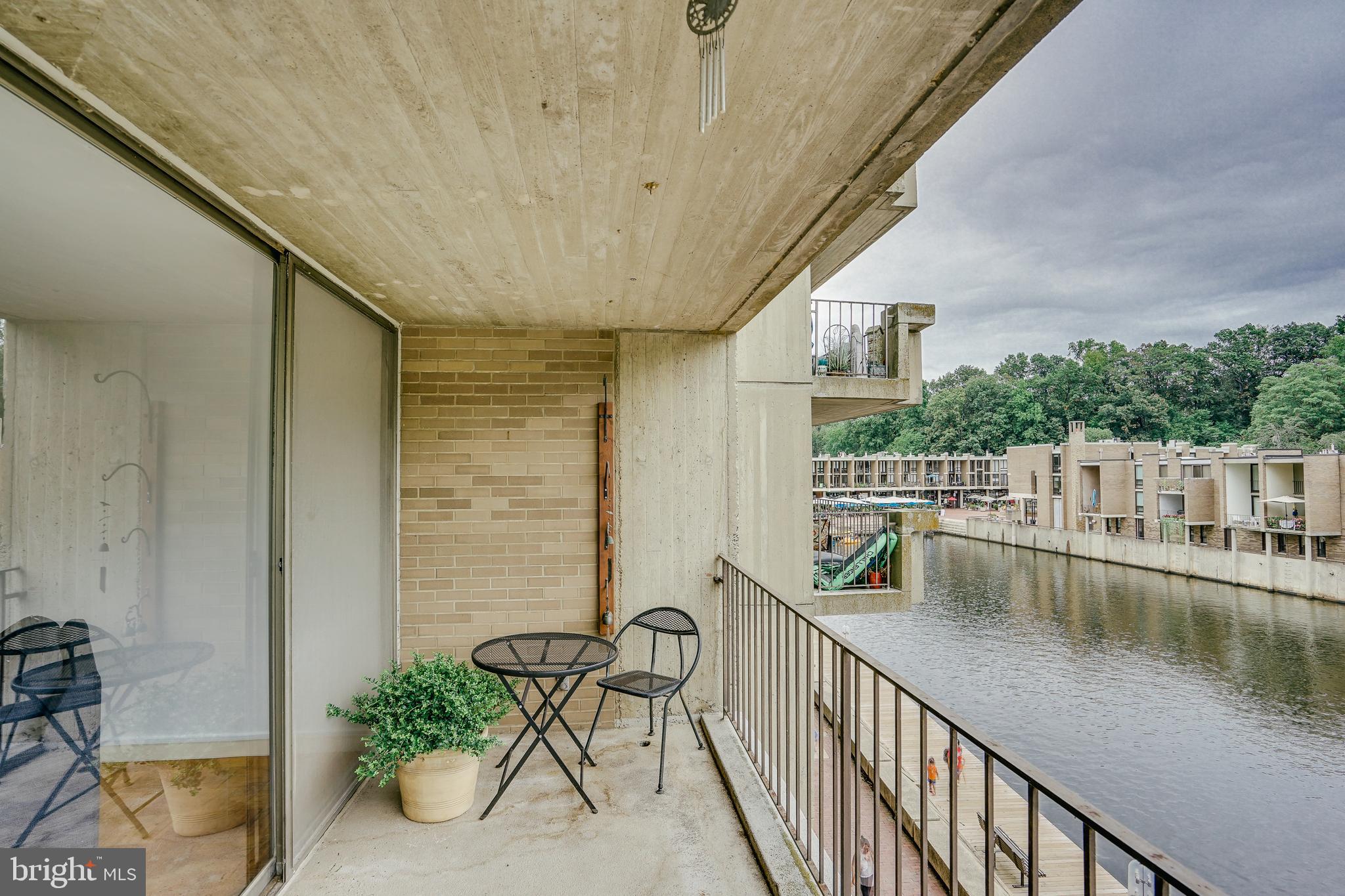 LAKE ANNE OF RESTON - Residential