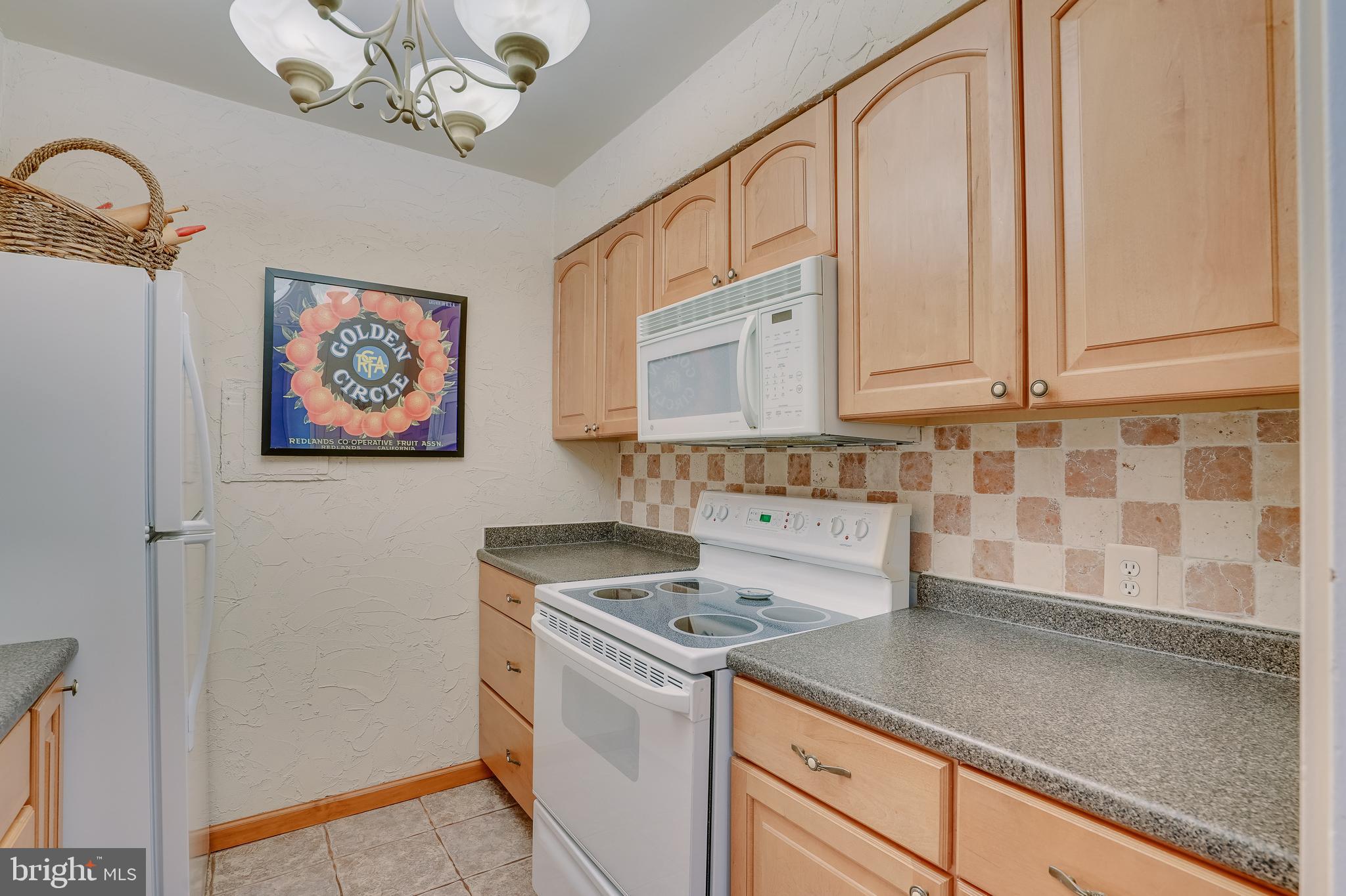 LAKE ANNE OF RESTON - Residential