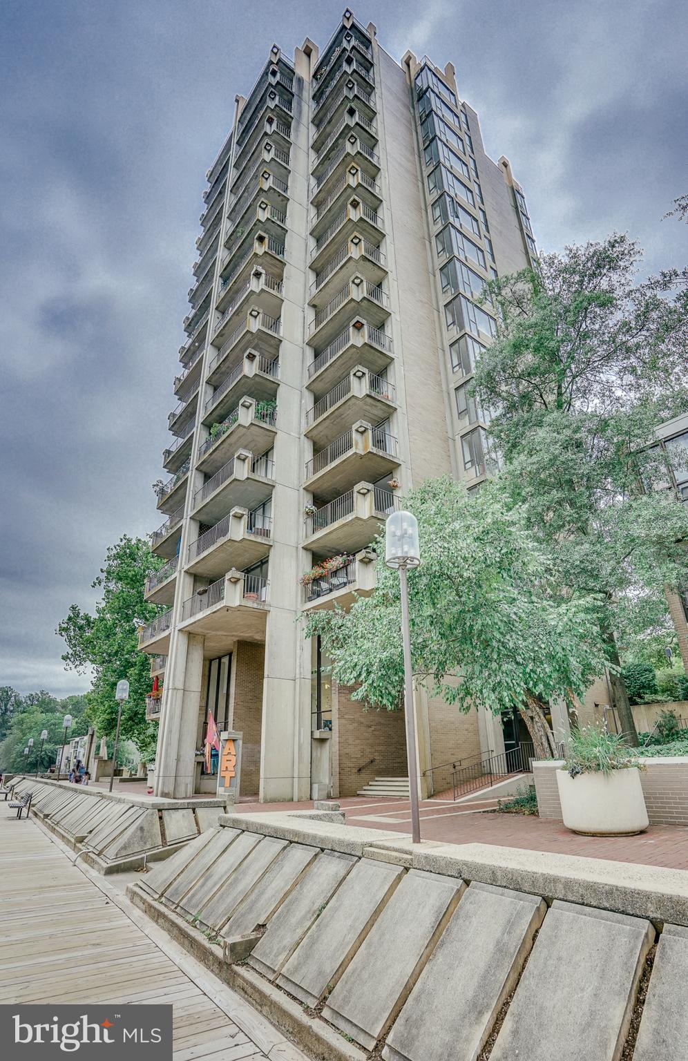 LAKE ANNE OF RESTON - Residential