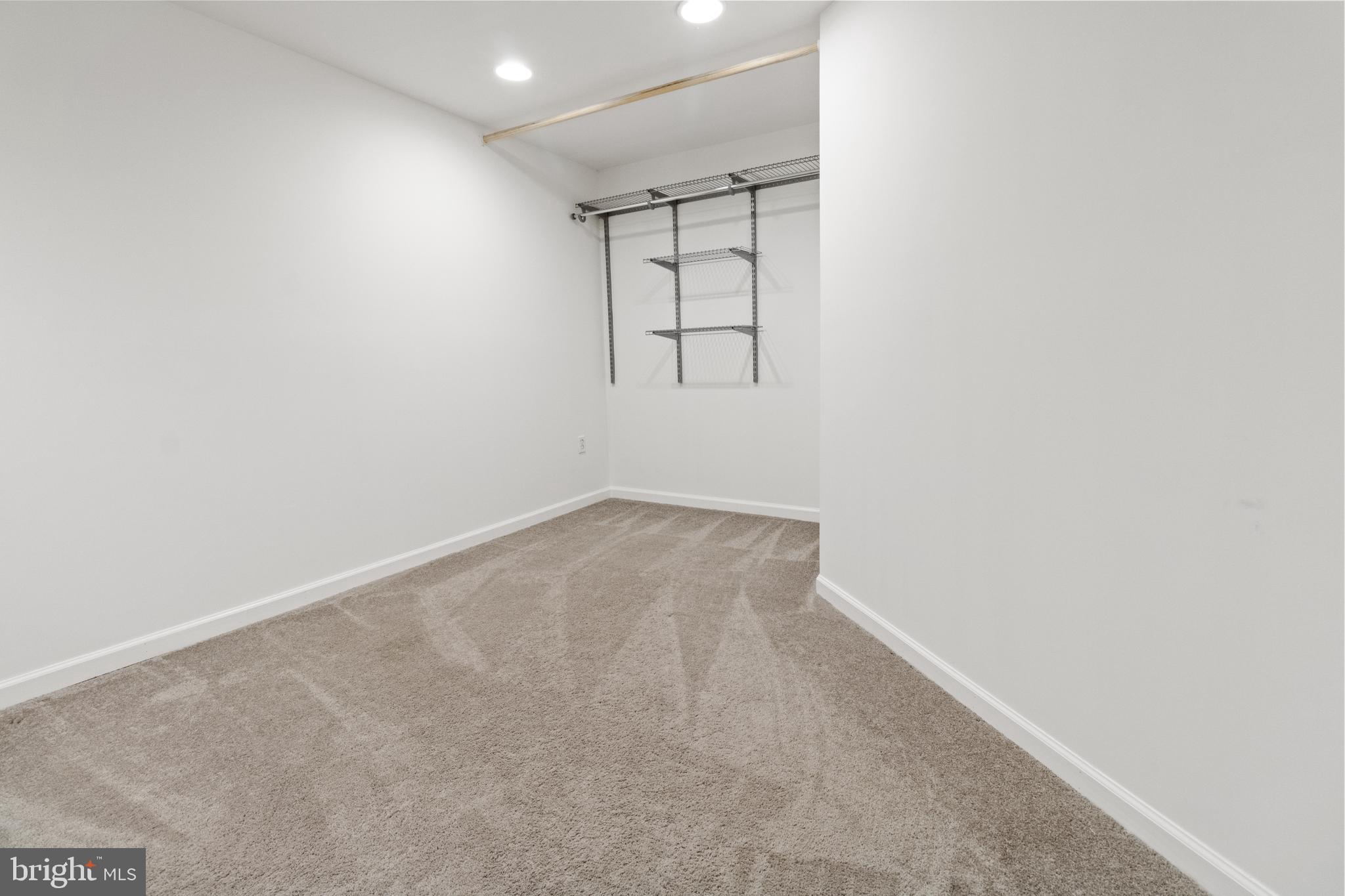 VISTA WOODS - Residential