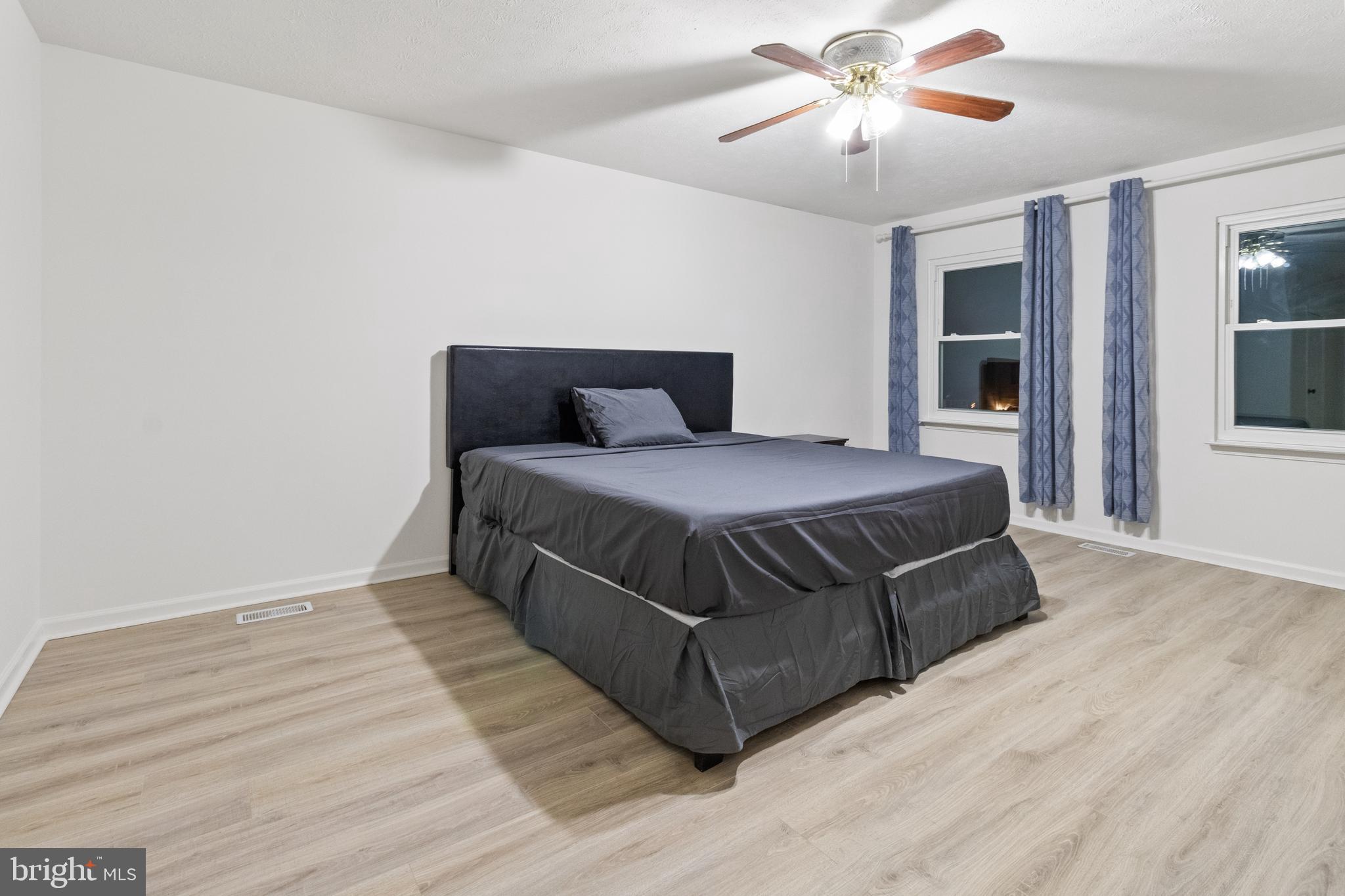 VISTA WOODS - Residential