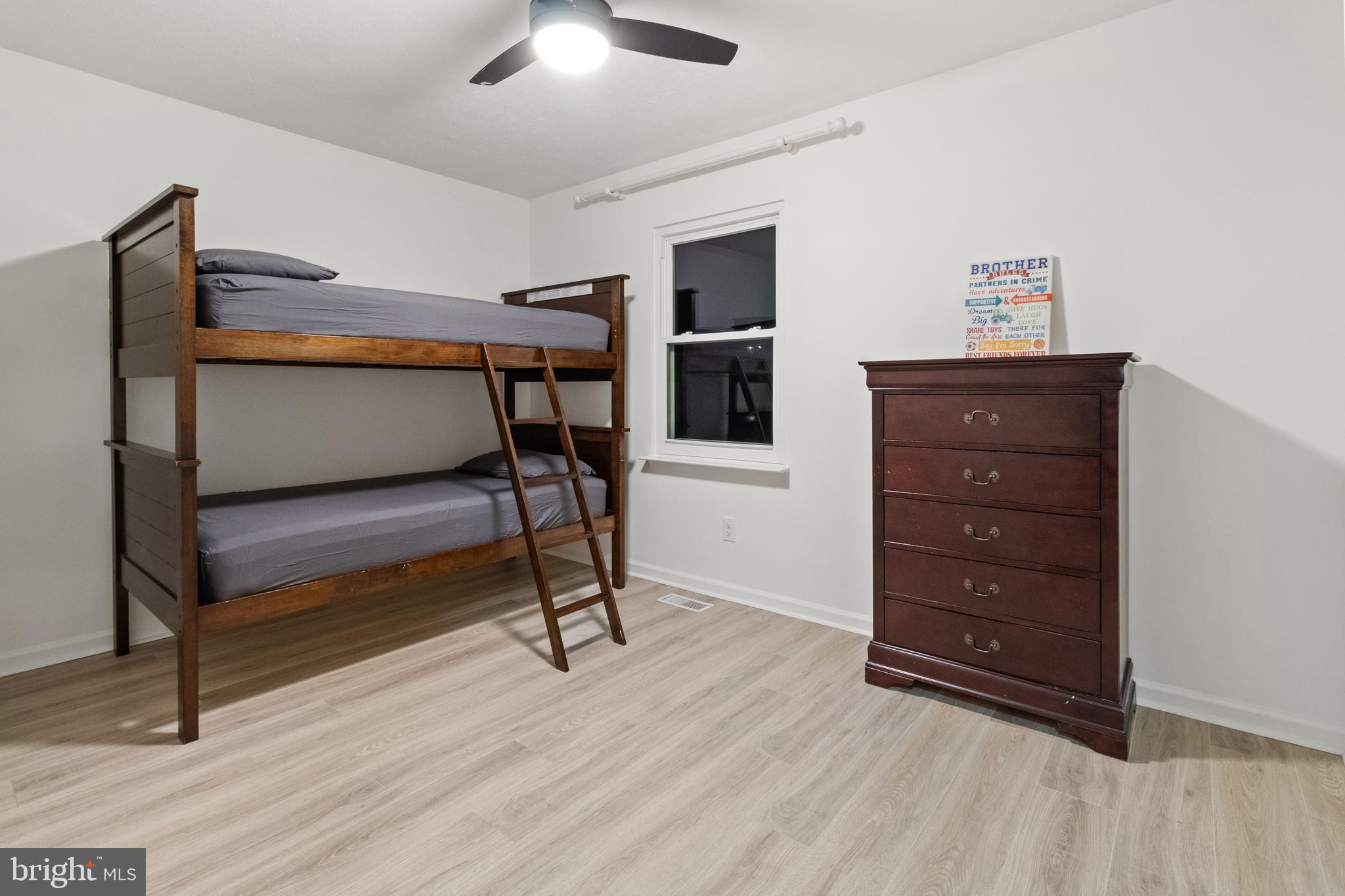 VISTA WOODS - Residential