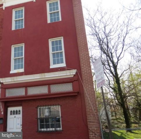BROADWAY EAST - Residential