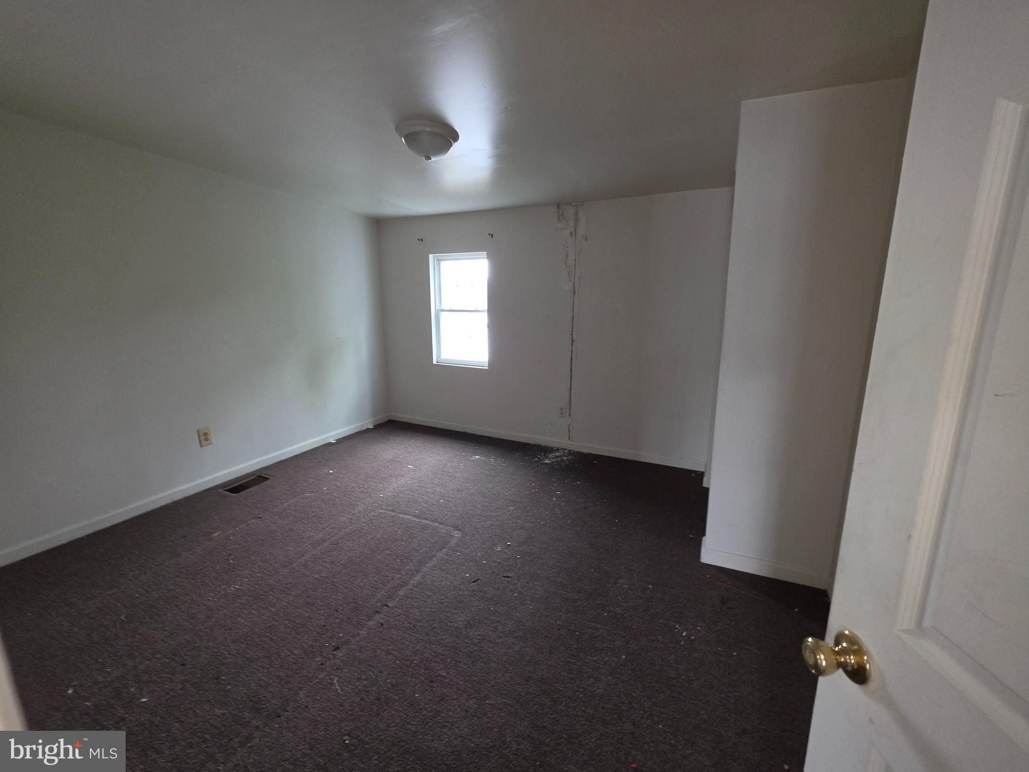 BROADWAY EAST - Residential