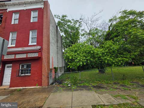 Townhouse For Sale - 1504 N Washington Street<br/> BALTIMORE, MD 21213