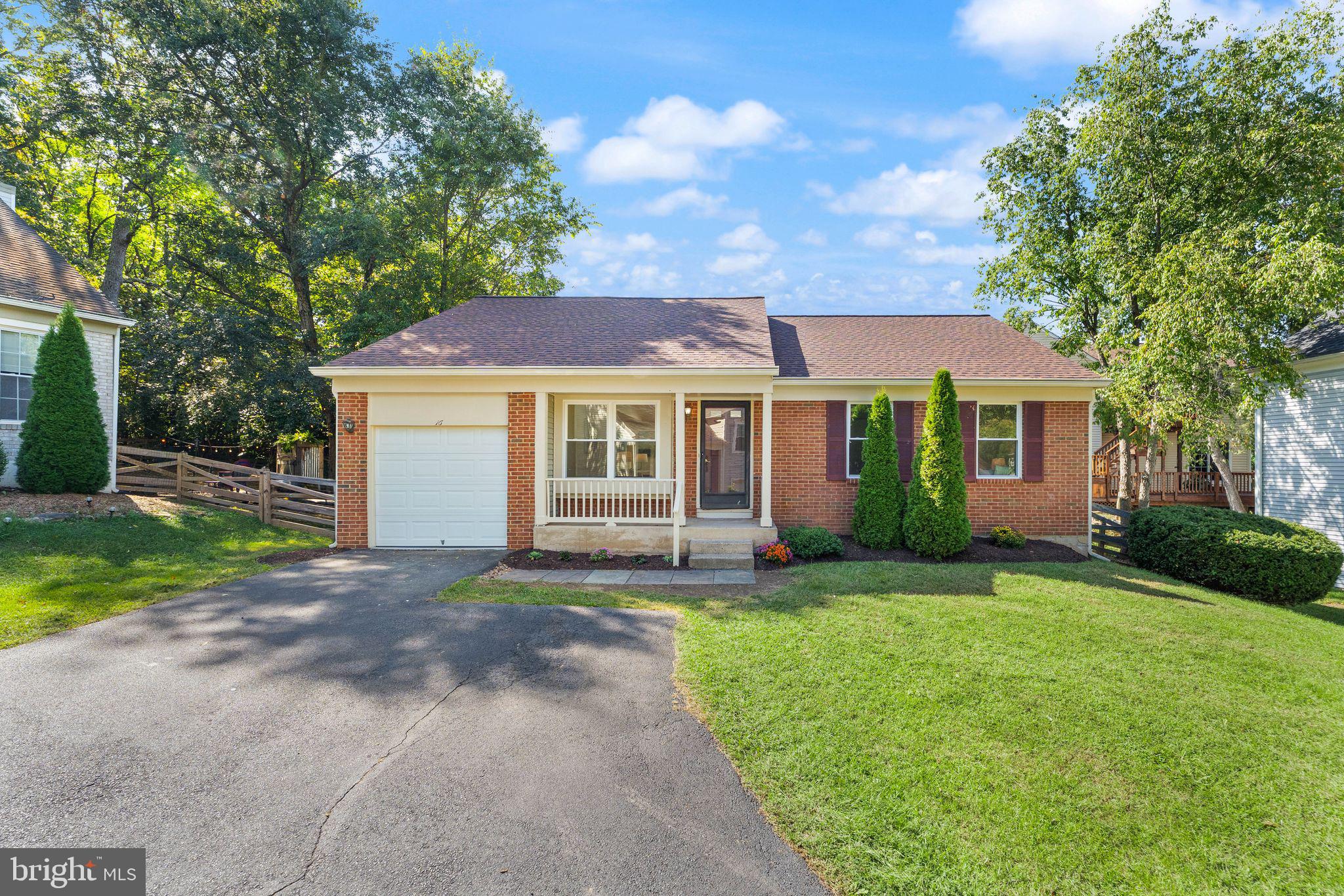 16 WORTHINGTON COURT