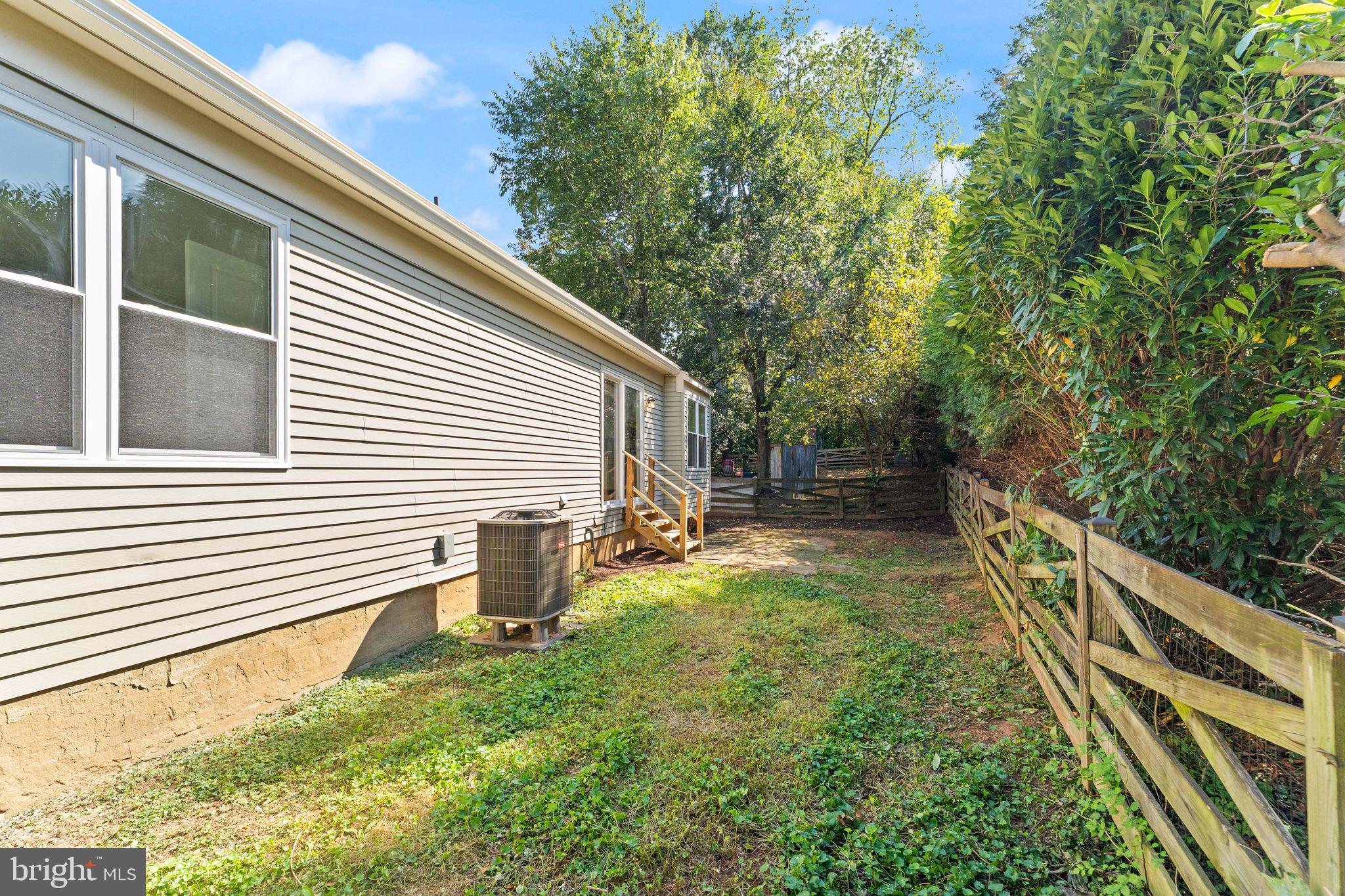 COUNTRYSIDE - Residential