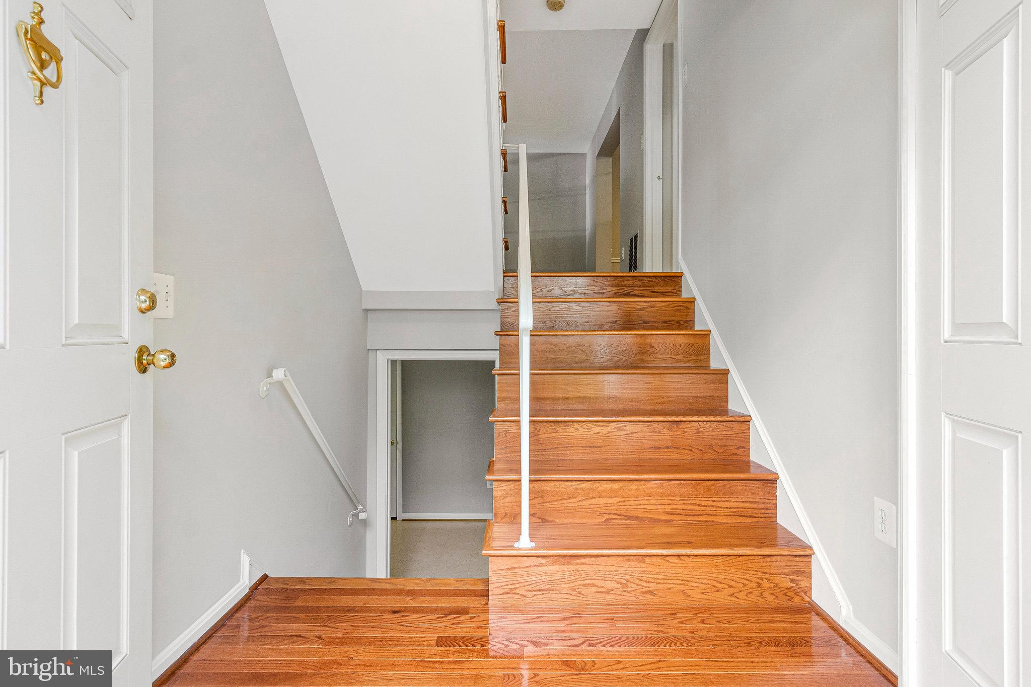 8020 SLEEPY VIEW LANE