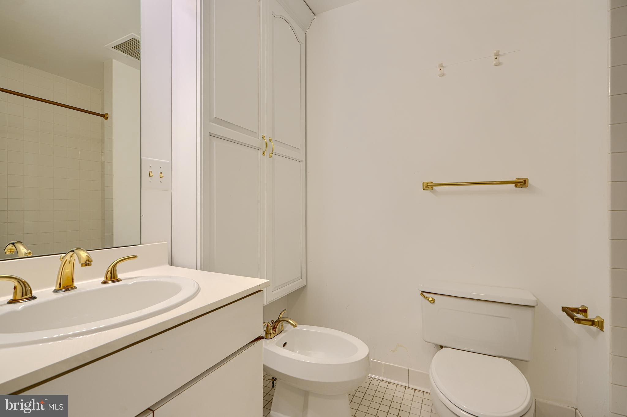 INNER HARBOR - Residential Lease