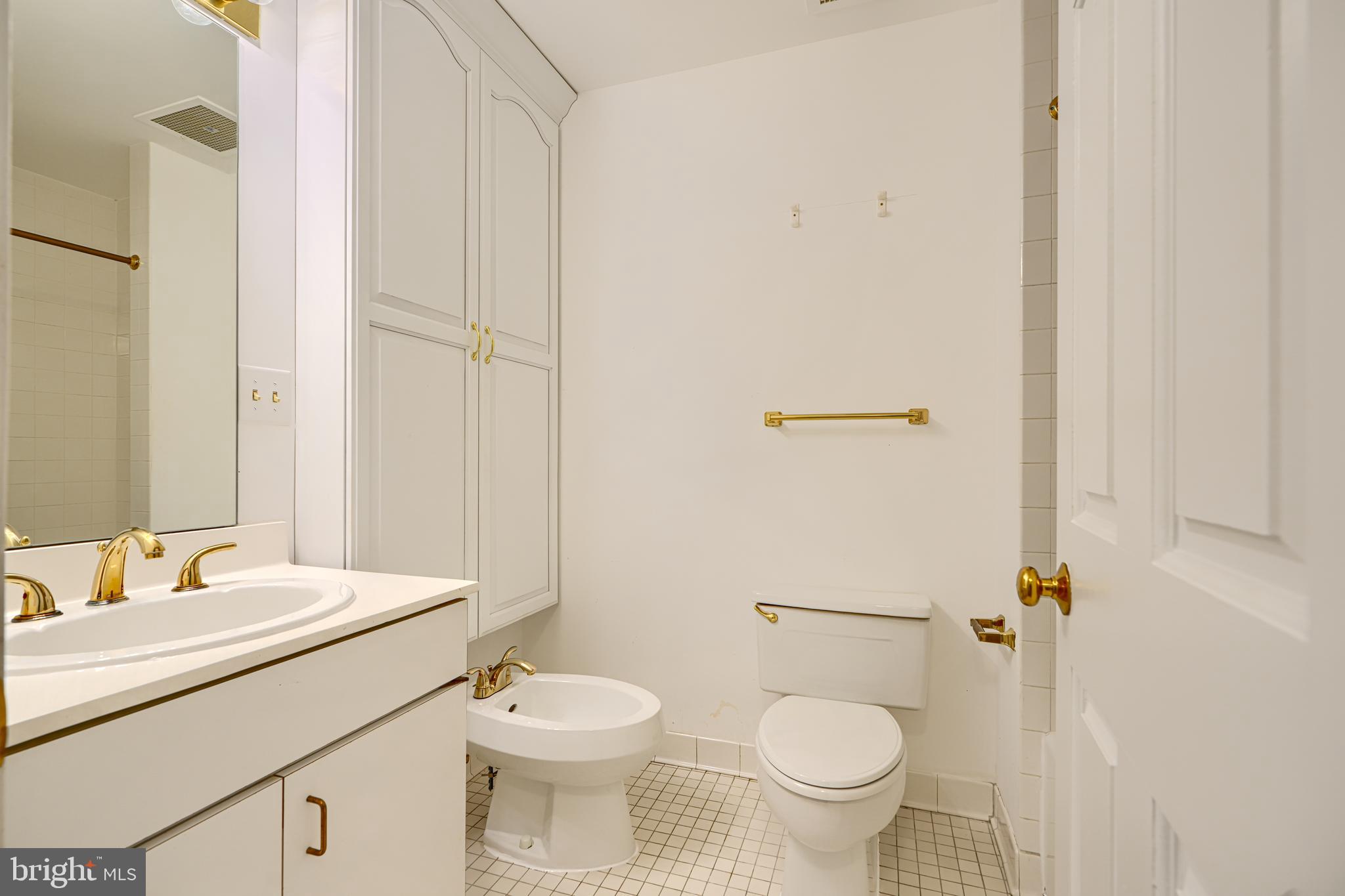 INNER HARBOR - Residential Lease