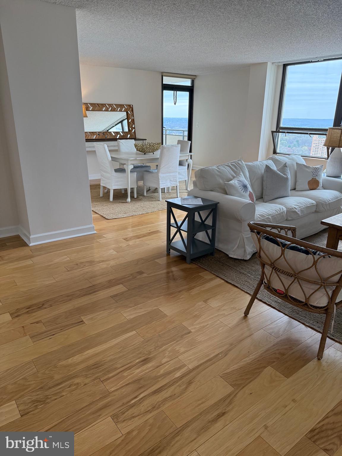 RIDGELY TOWSON CENTER - Residential