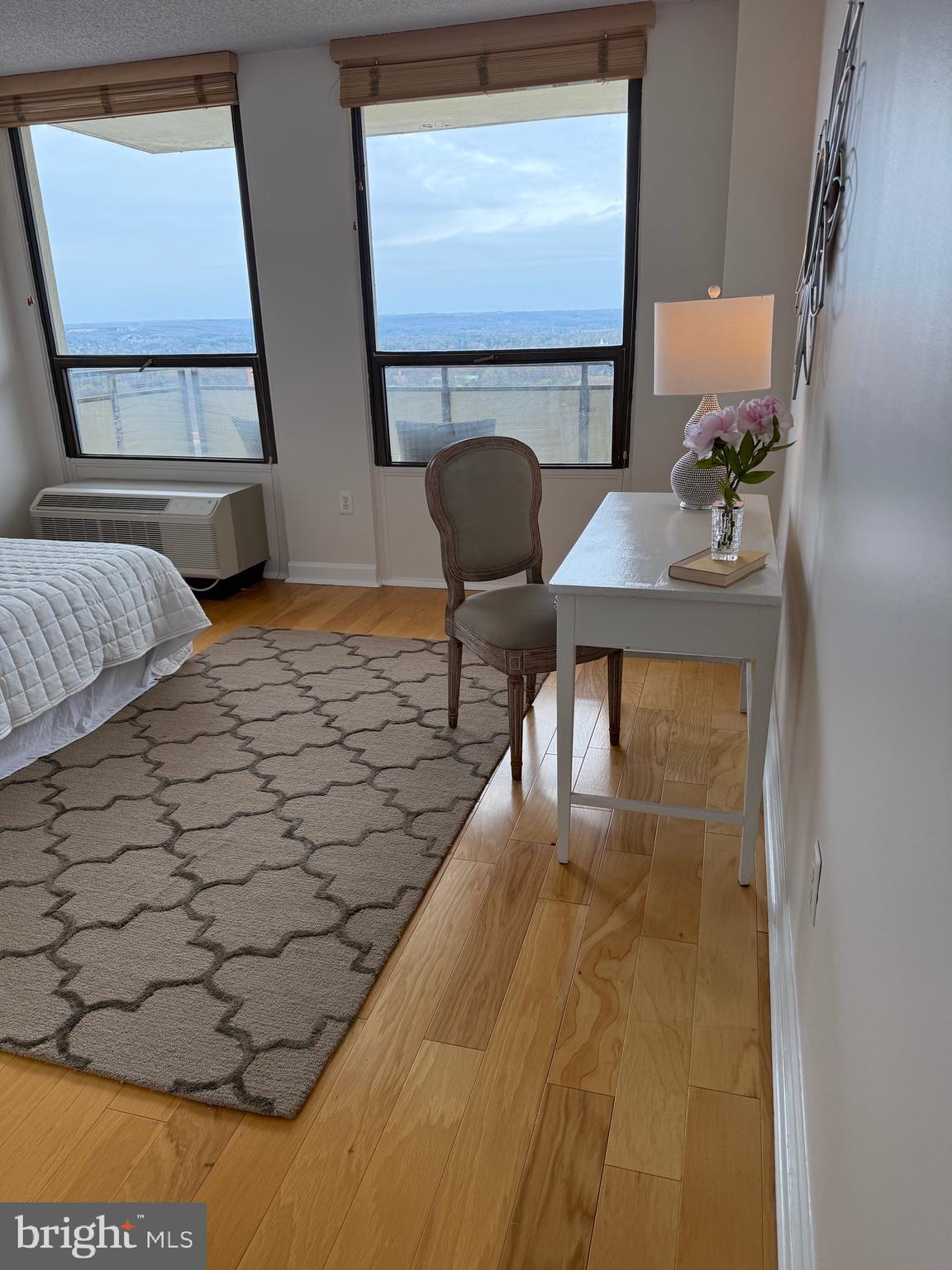 RIDGELY TOWSON CENTER - Residential