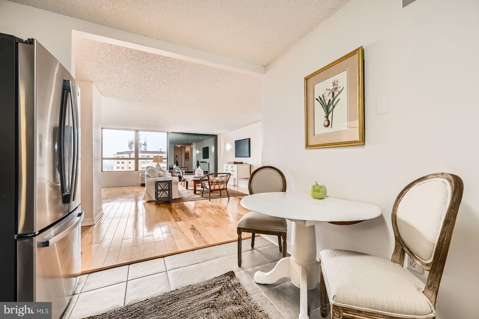 RIDGELY TOWSON CENTER - Residential