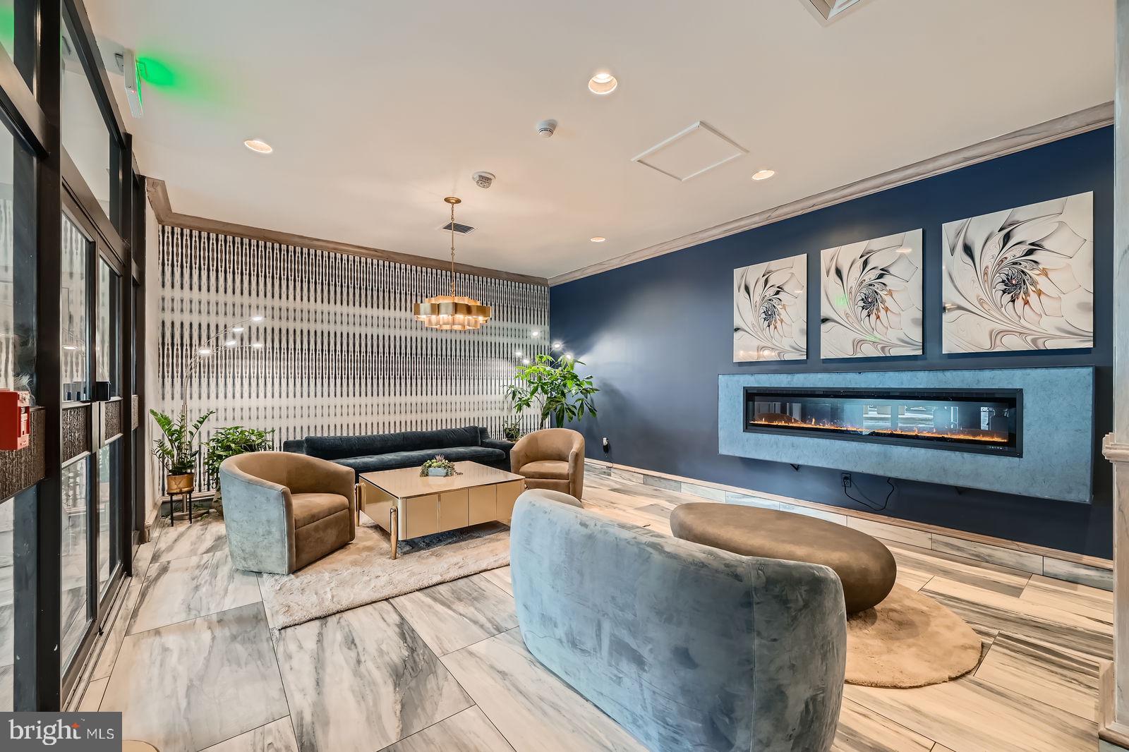 RIDGELY TOWSON CENTER - Residential