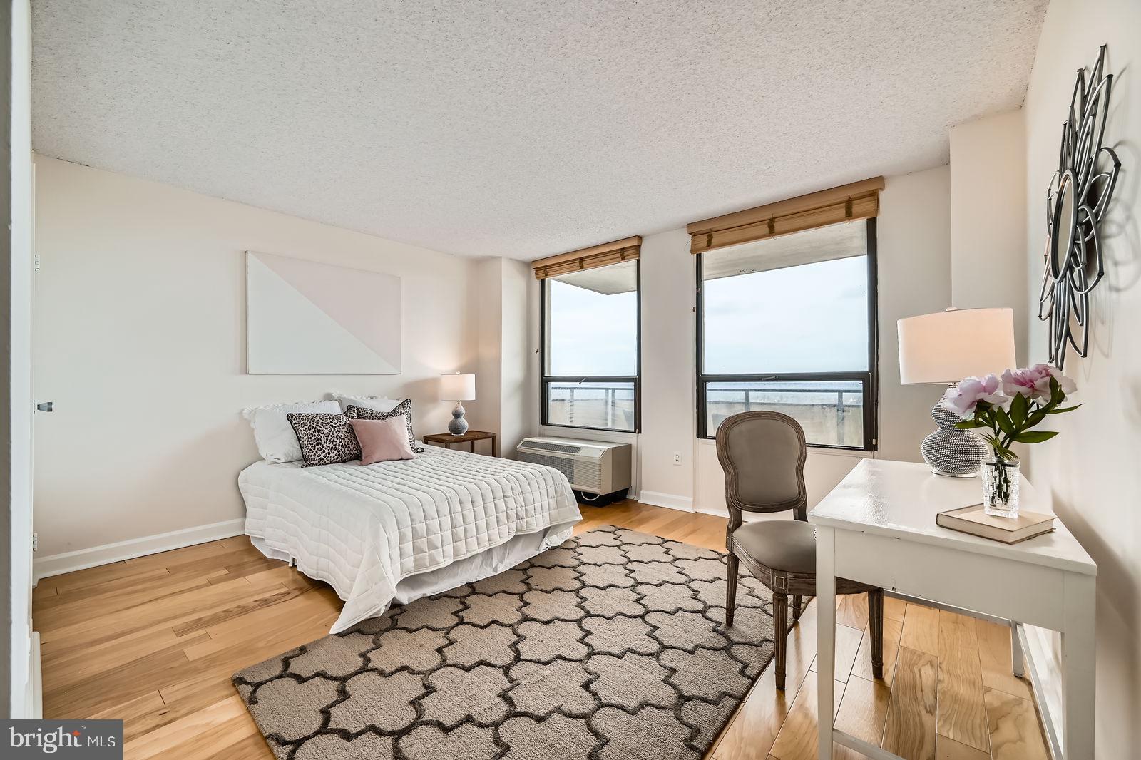 RIDGELY TOWSON CENTER - Residential