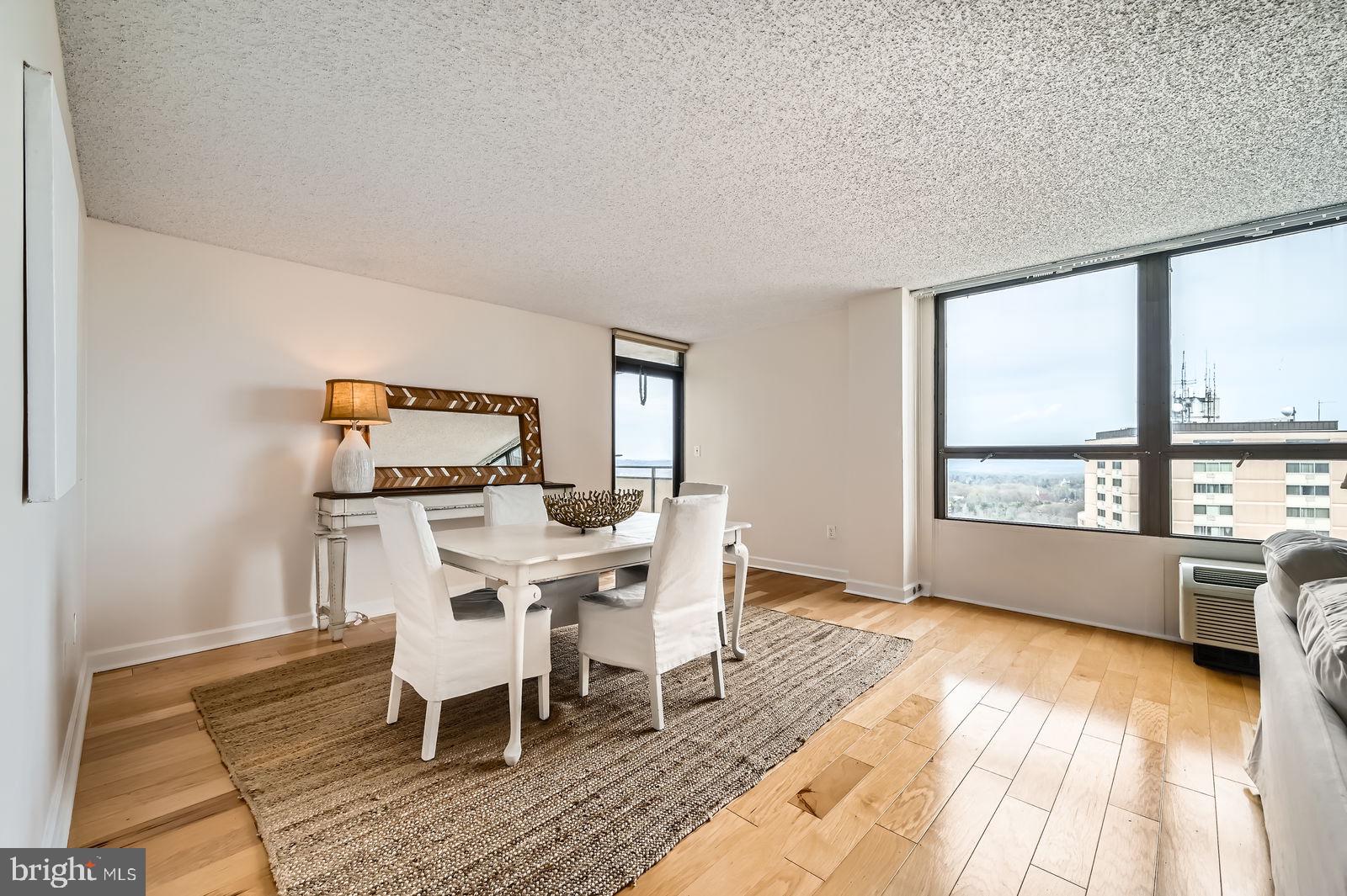 RIDGELY TOWSON CENTER - Residential