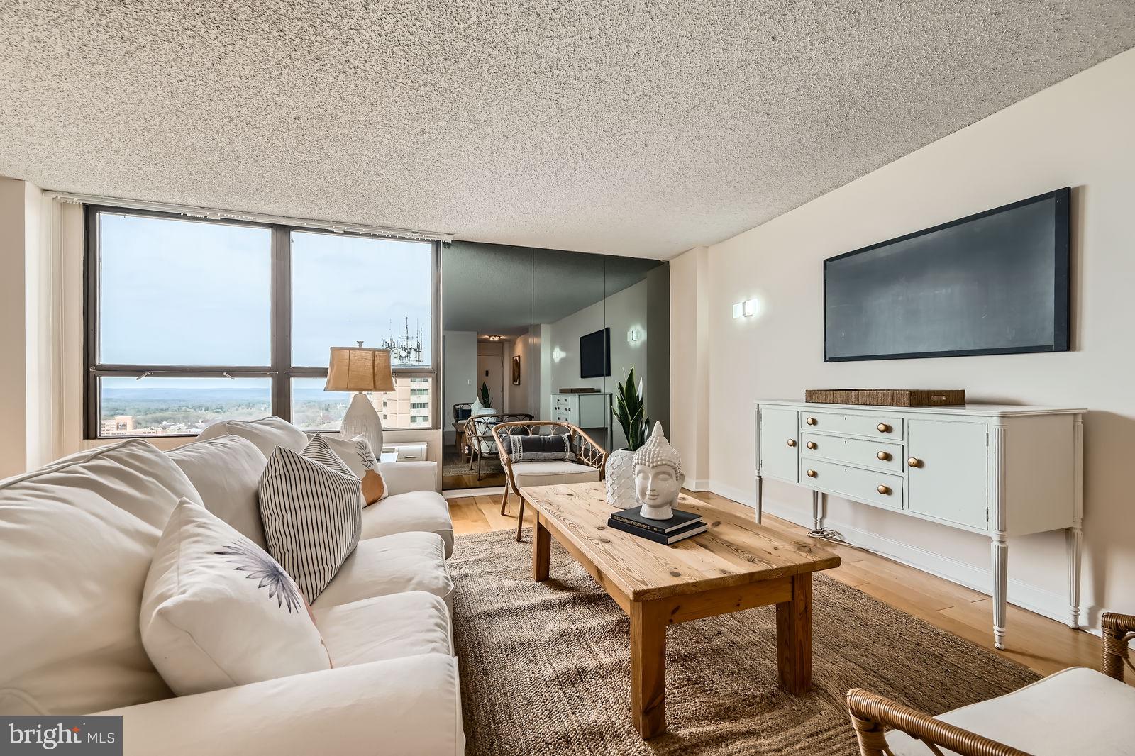 RIDGELY TOWSON CENTER - Residential