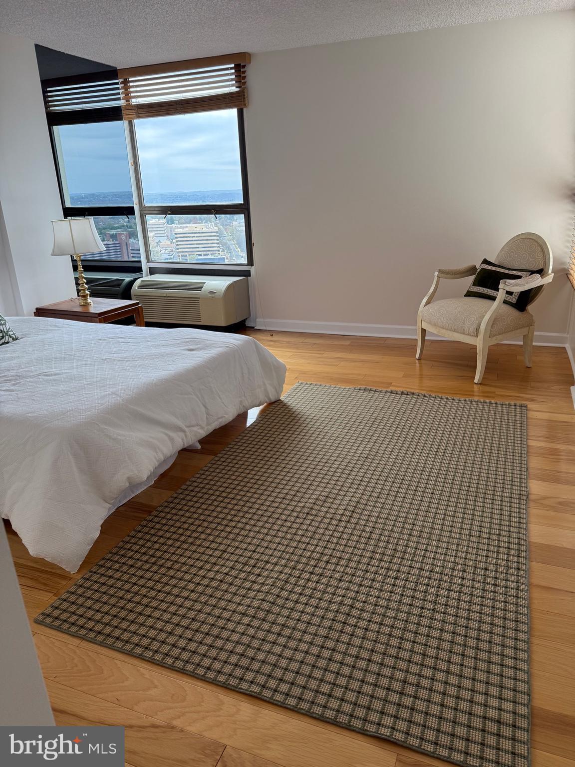 RIDGELY TOWSON CENTER - Residential