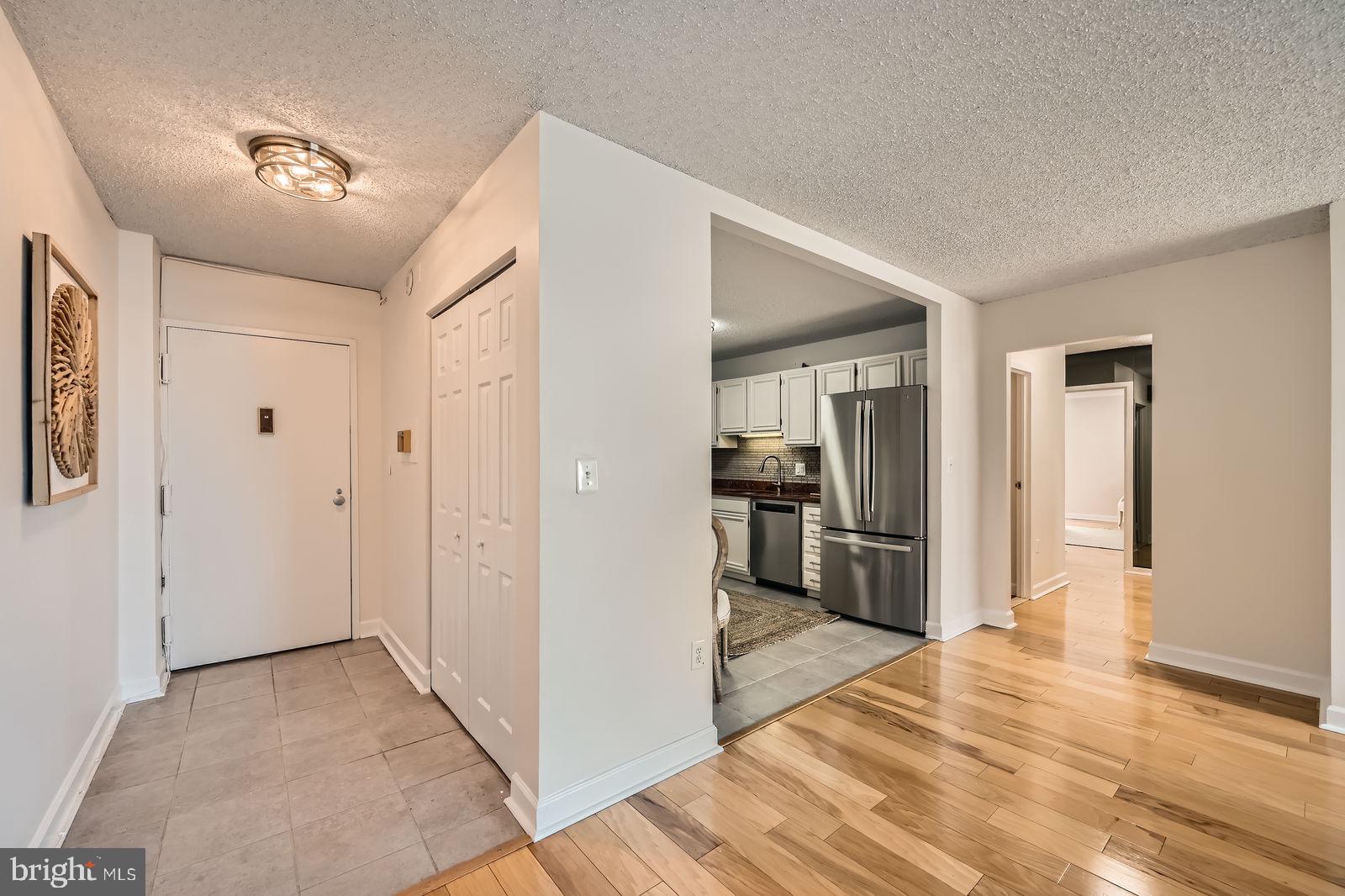 RIDGELY TOWSON CENTER - Residential