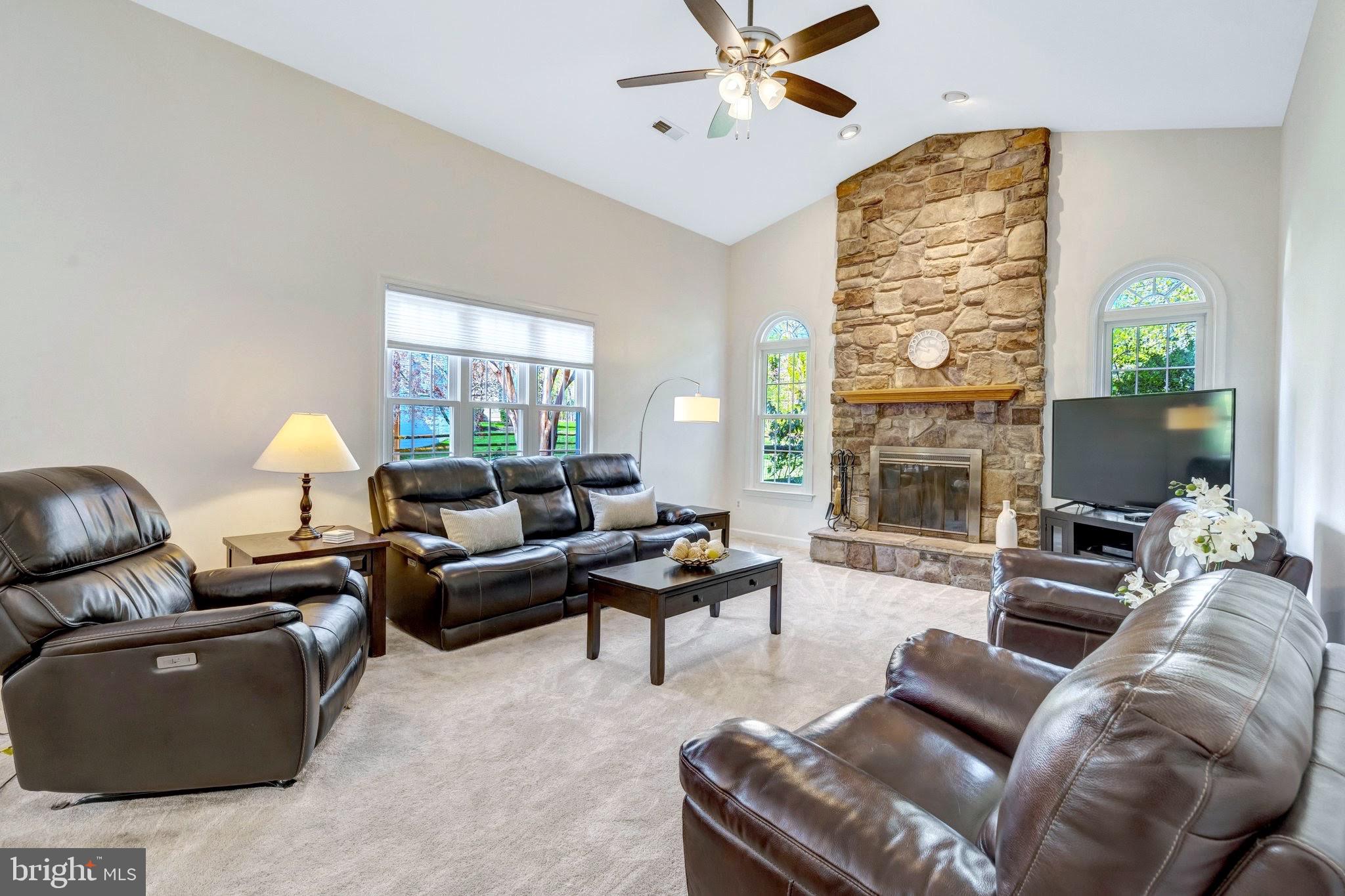 ASHBURN FARM - Residential