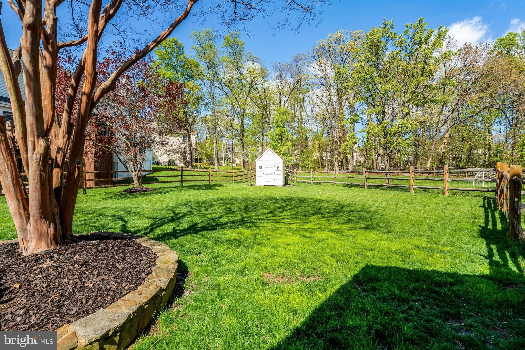 ASHBURN FARM - Residential