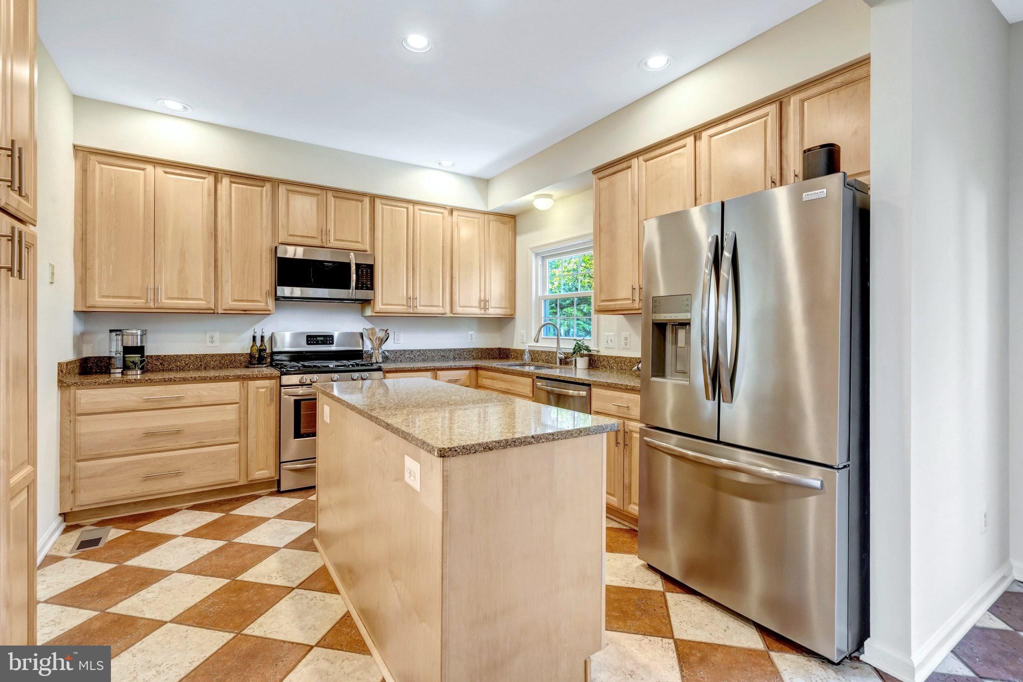 ASHBURN FARM - Residential