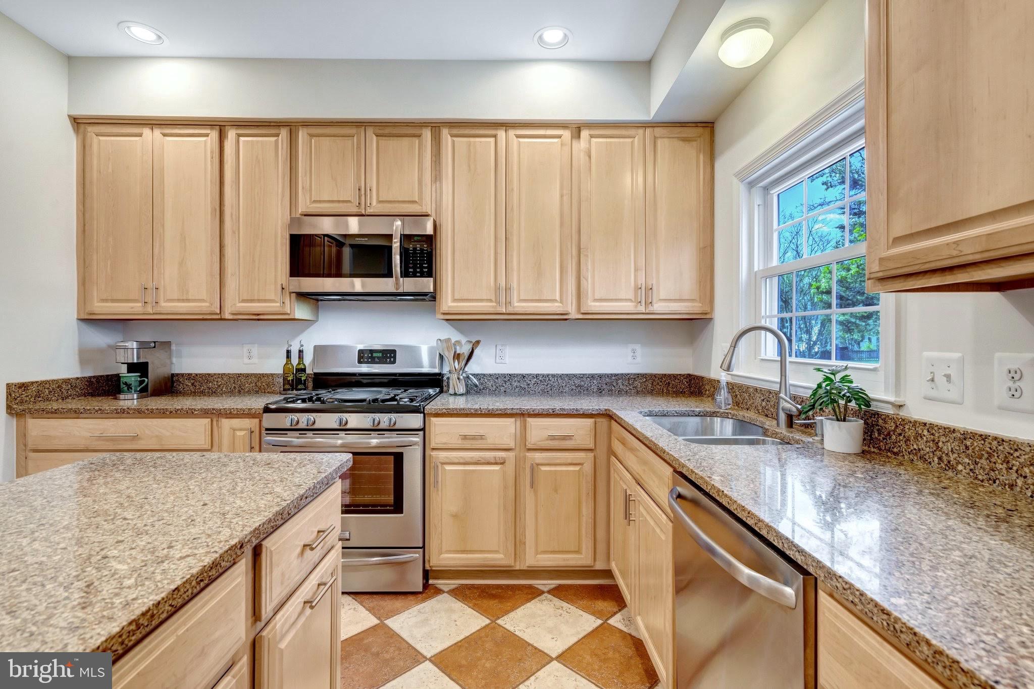 ASHBURN FARM - Residential