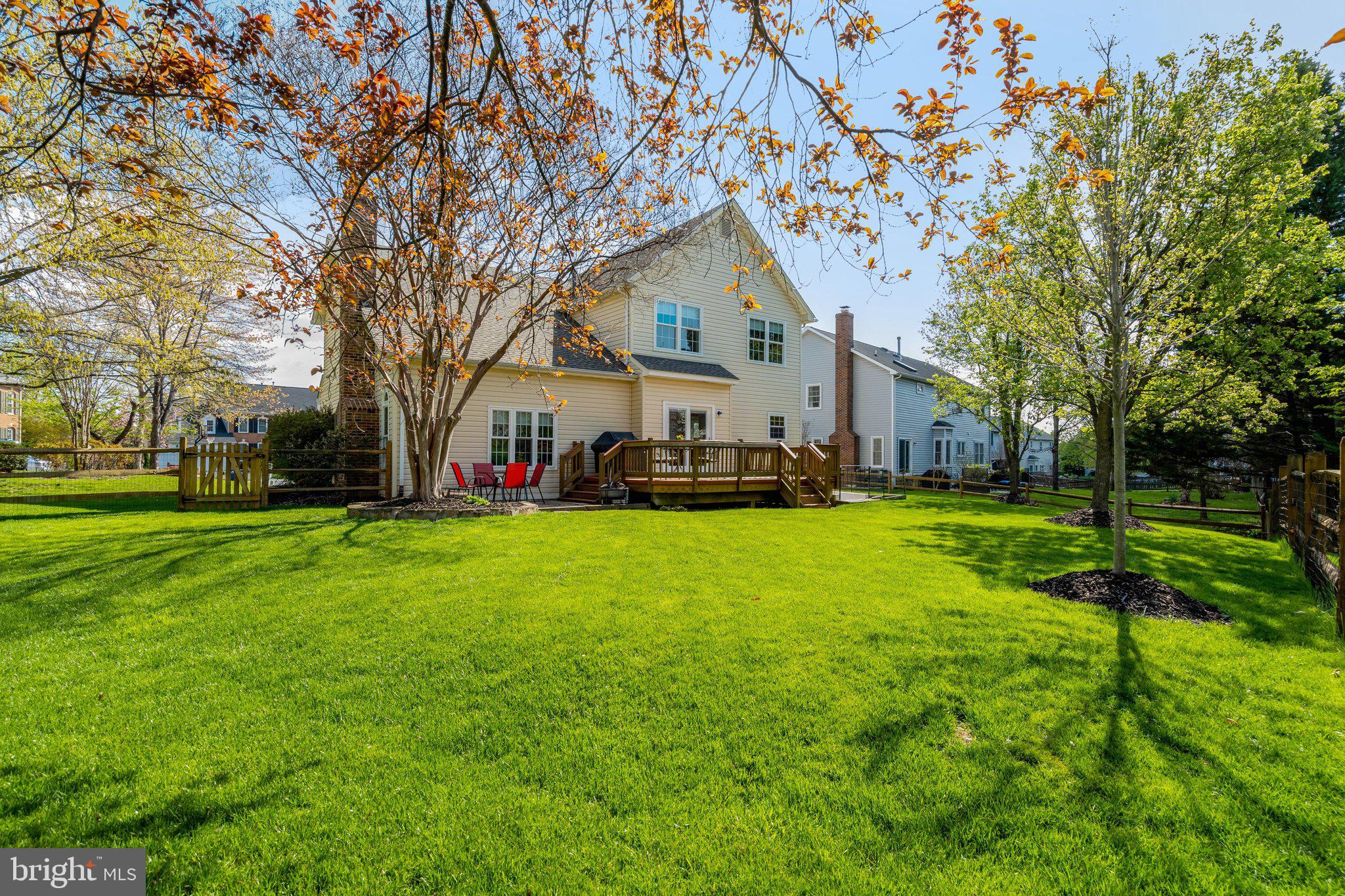 ASHBURN FARM - Residential