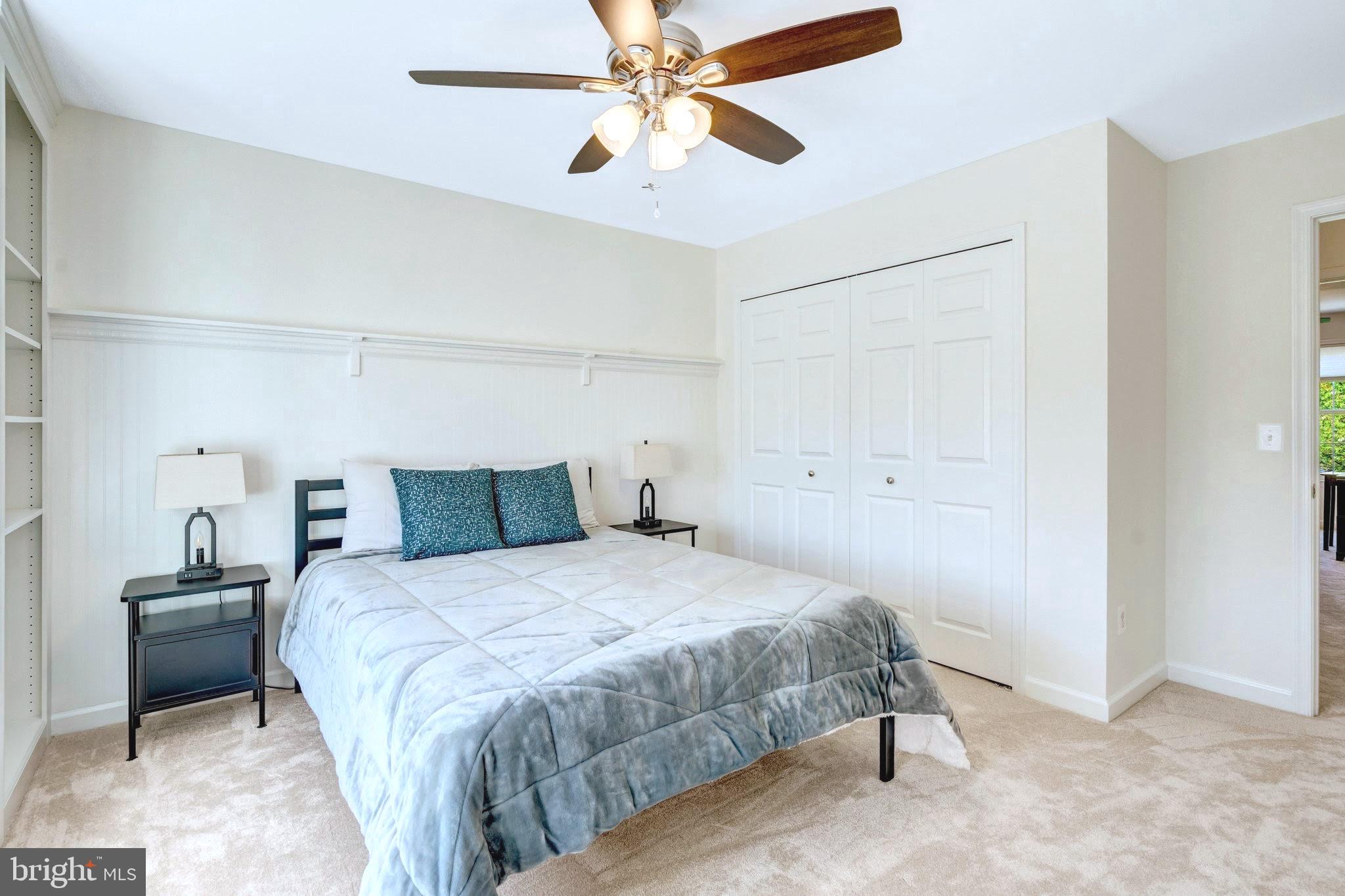 ASHBURN FARM - Residential