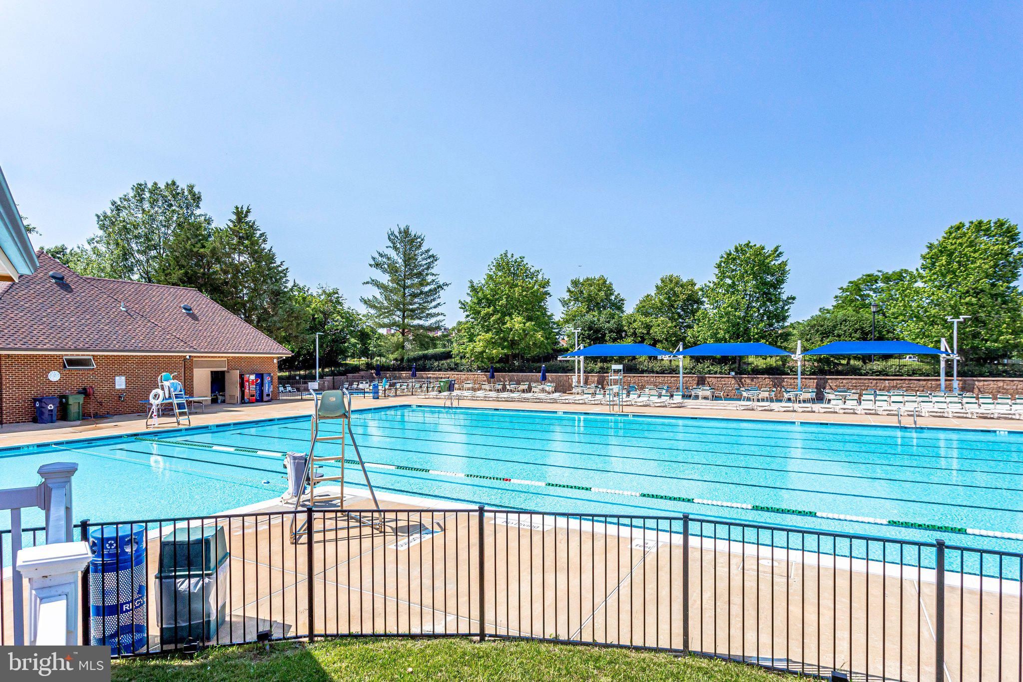 ASHBURN FARM - Residential