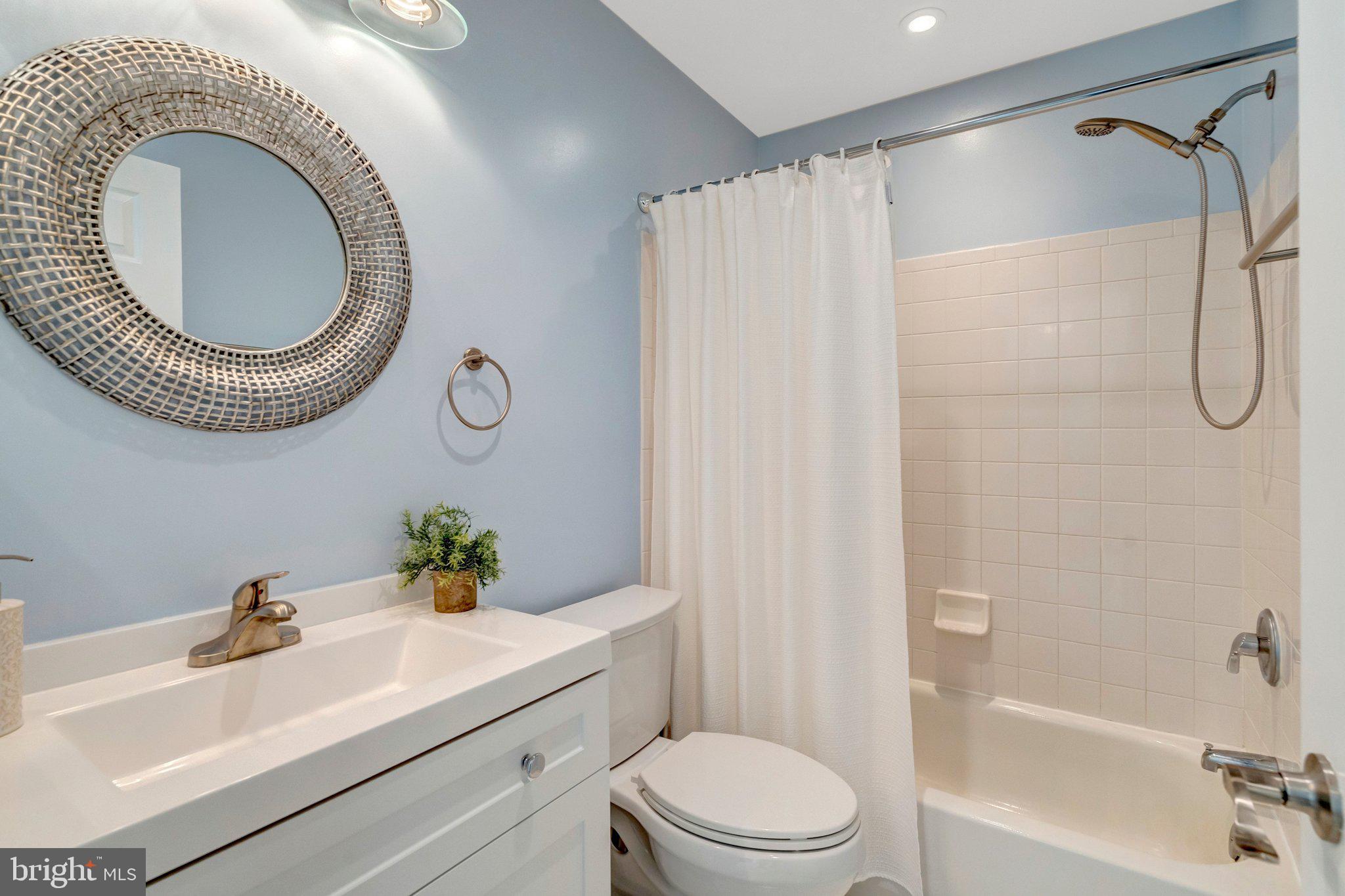 ASHBURN FARM - Residential