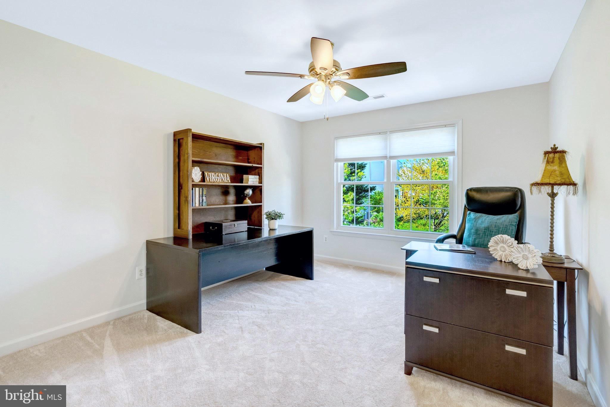 ASHBURN FARM - Residential