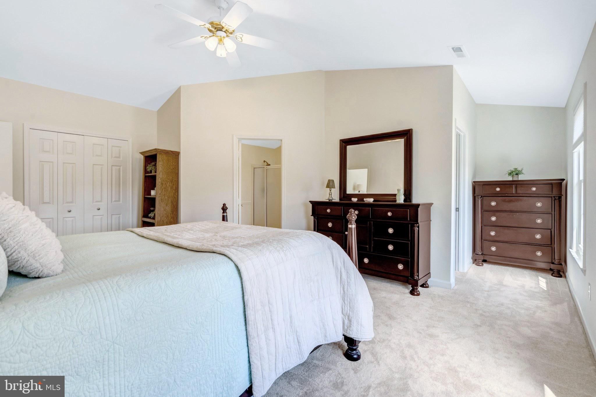 ASHBURN FARM - Residential