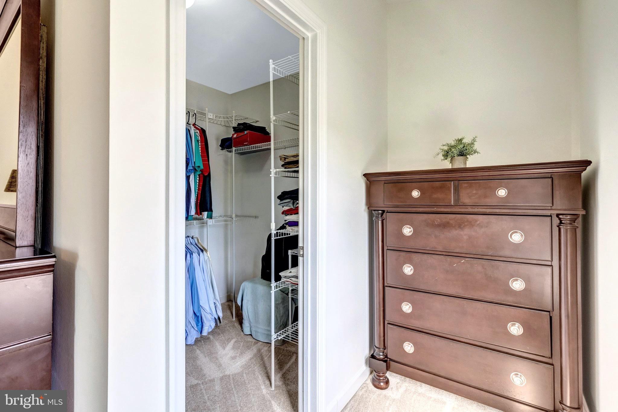 ASHBURN FARM - Residential