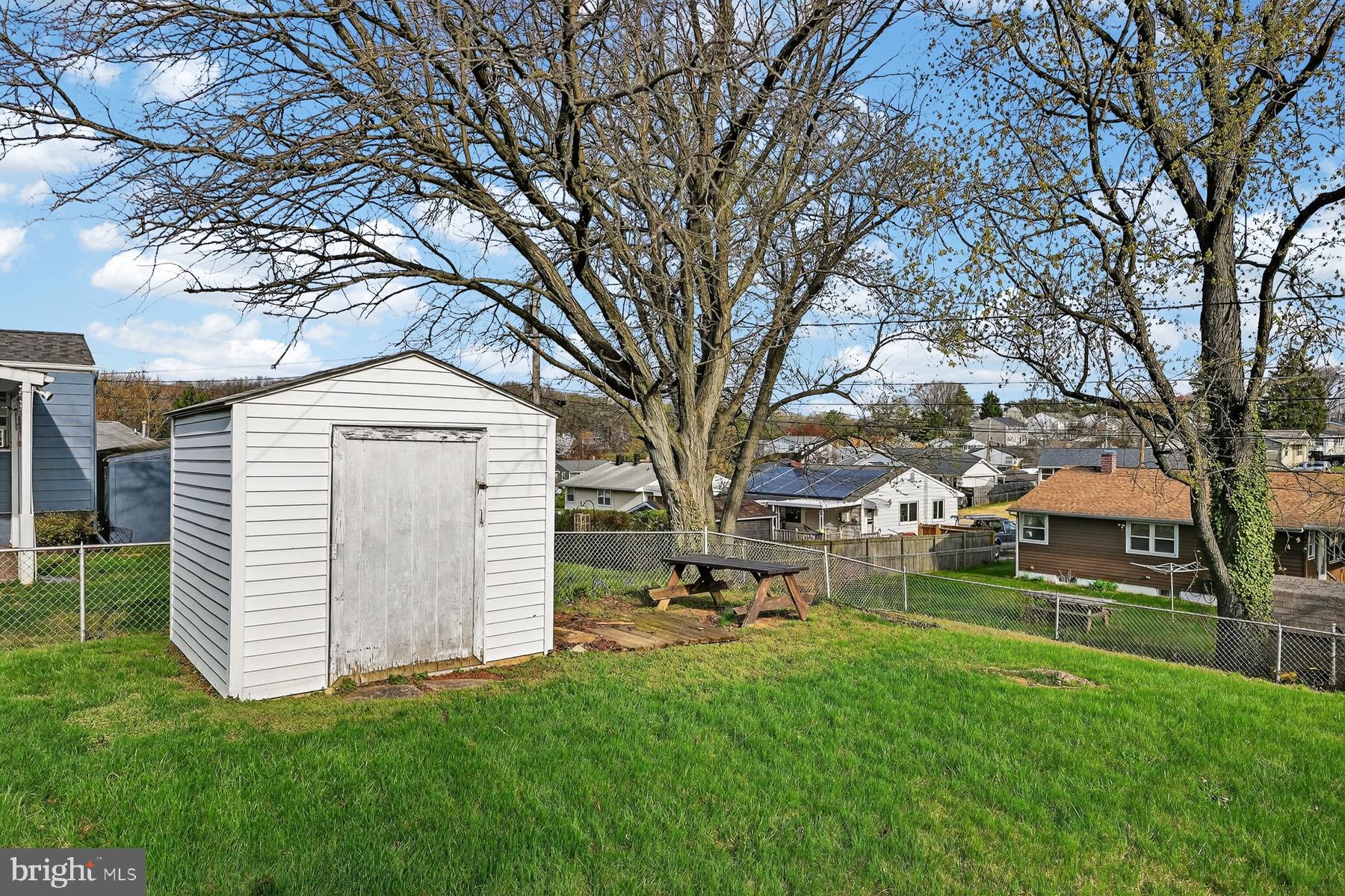 PLEASANTVILLE - Residential