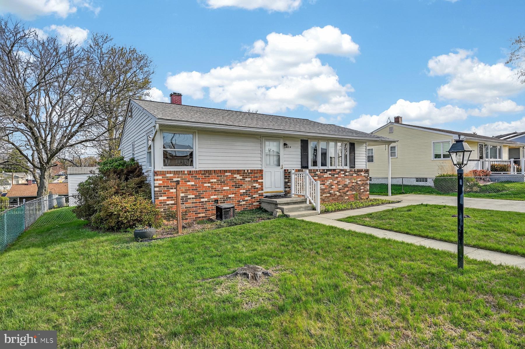 PLEASANTVILLE - Residential