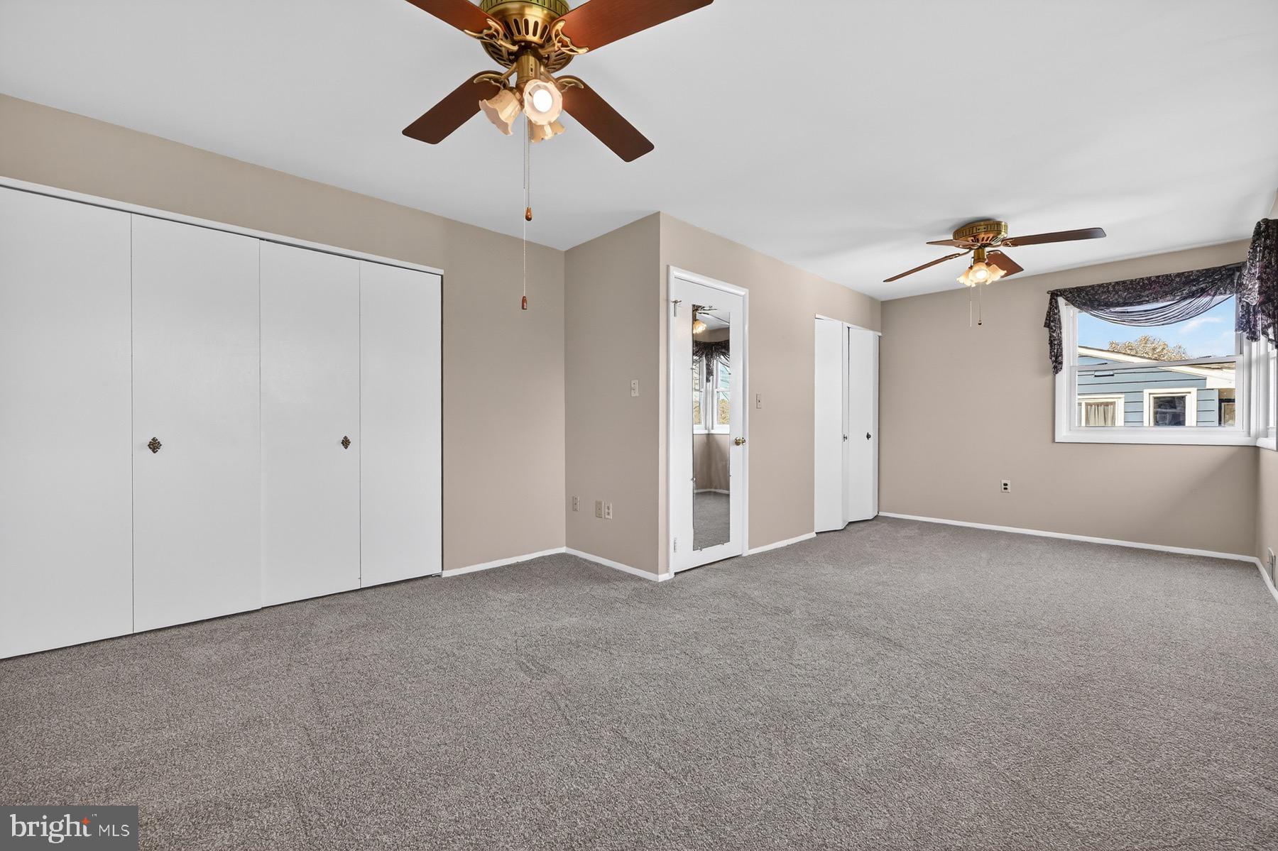 PLEASANTVILLE - Residential