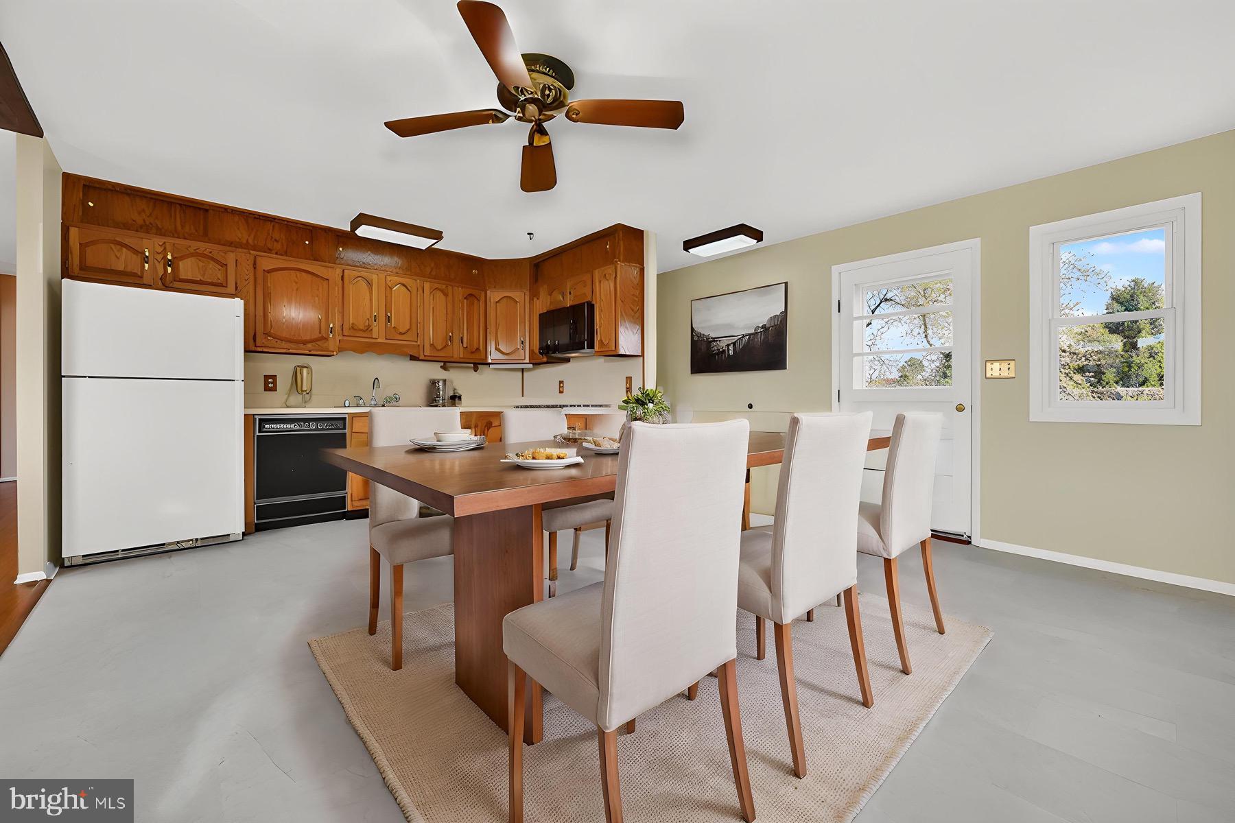 PLEASANTVILLE - Residential