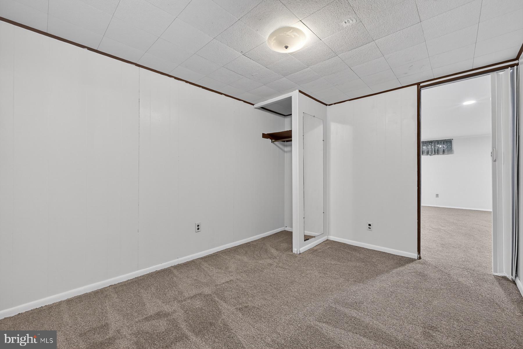 PLEASANTVILLE - Residential