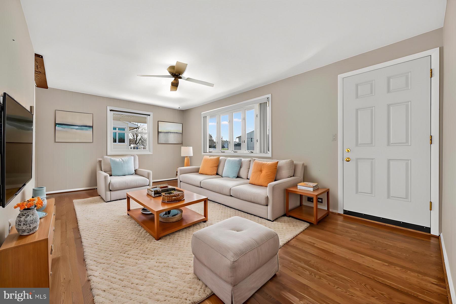 PLEASANTVILLE - Residential