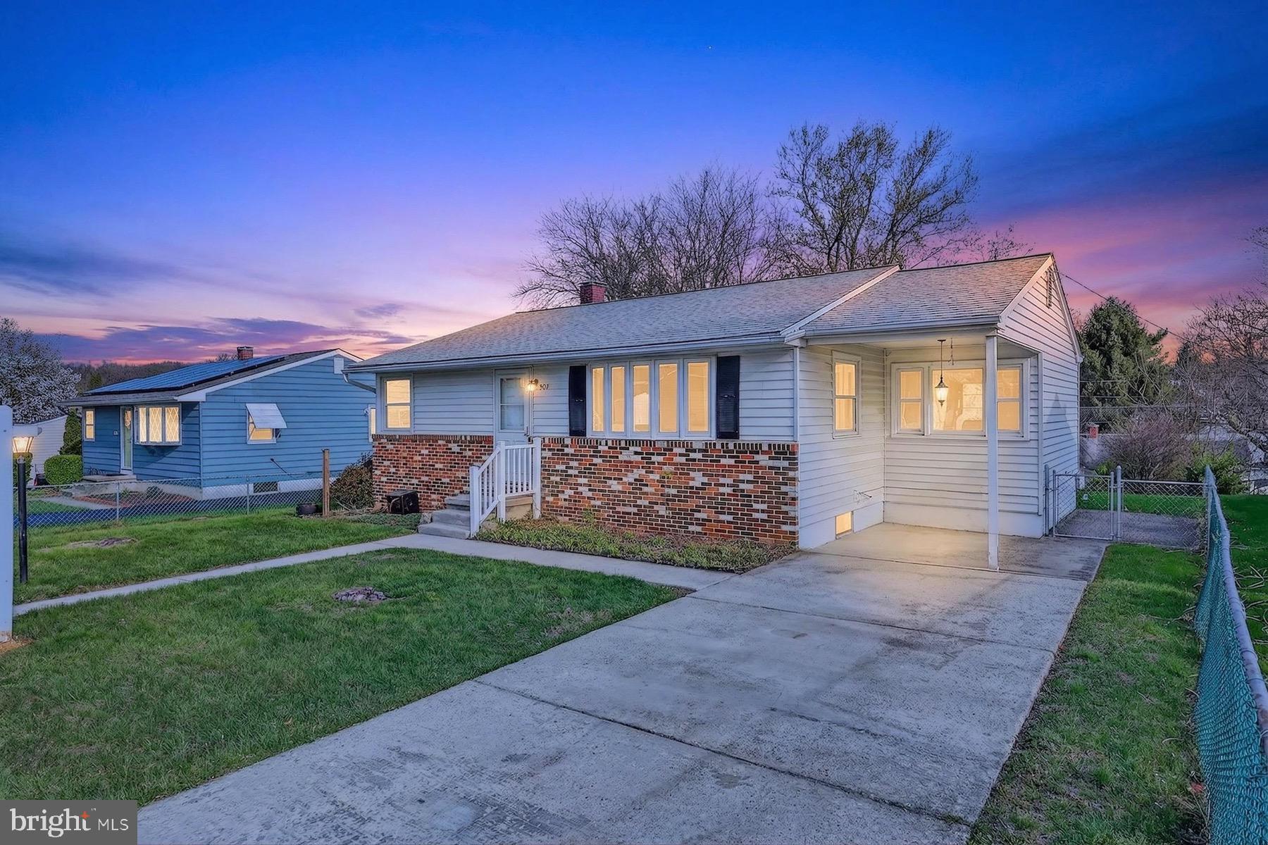 PLEASANTVILLE - Residential