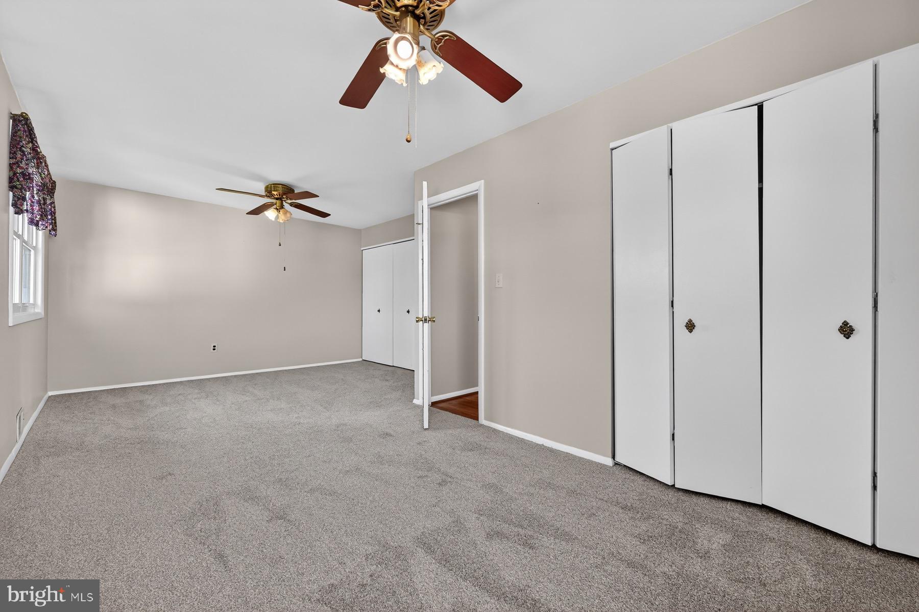 PLEASANTVILLE - Residential