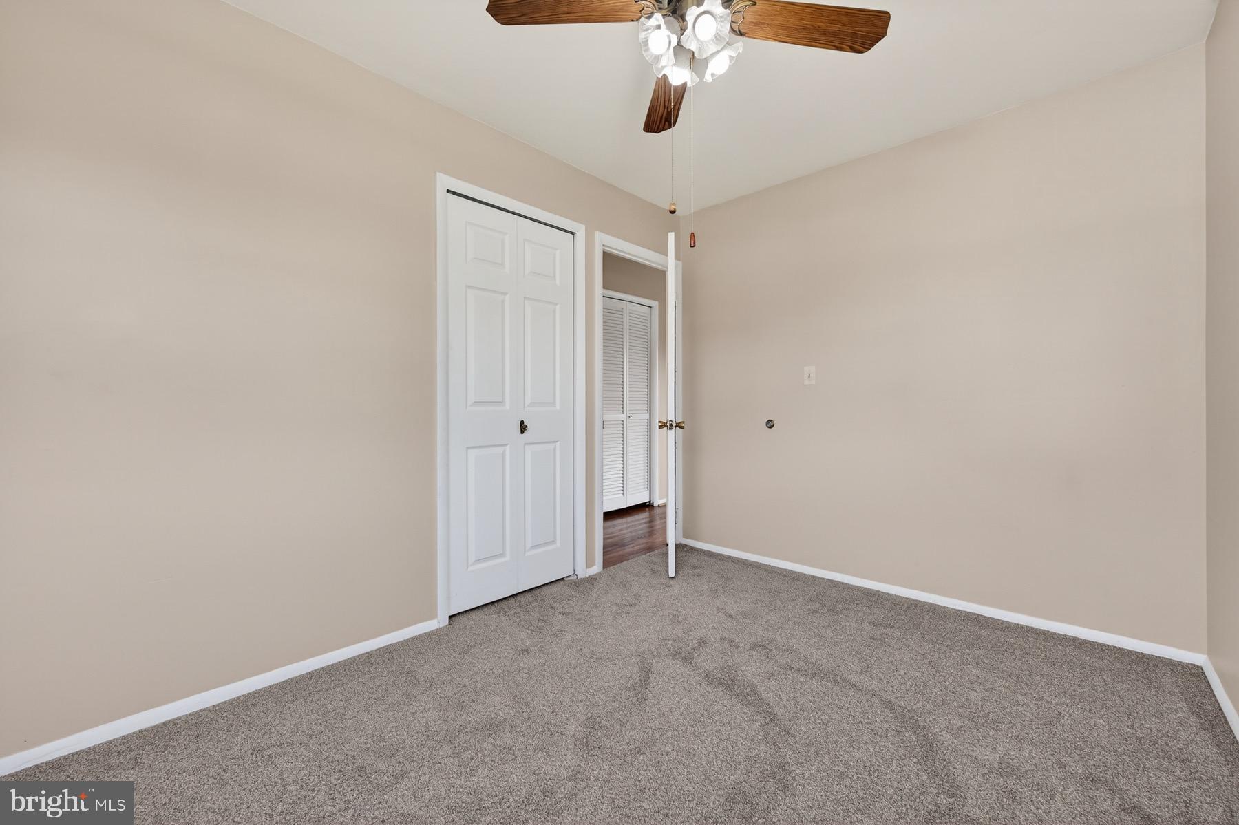 PLEASANTVILLE - Residential