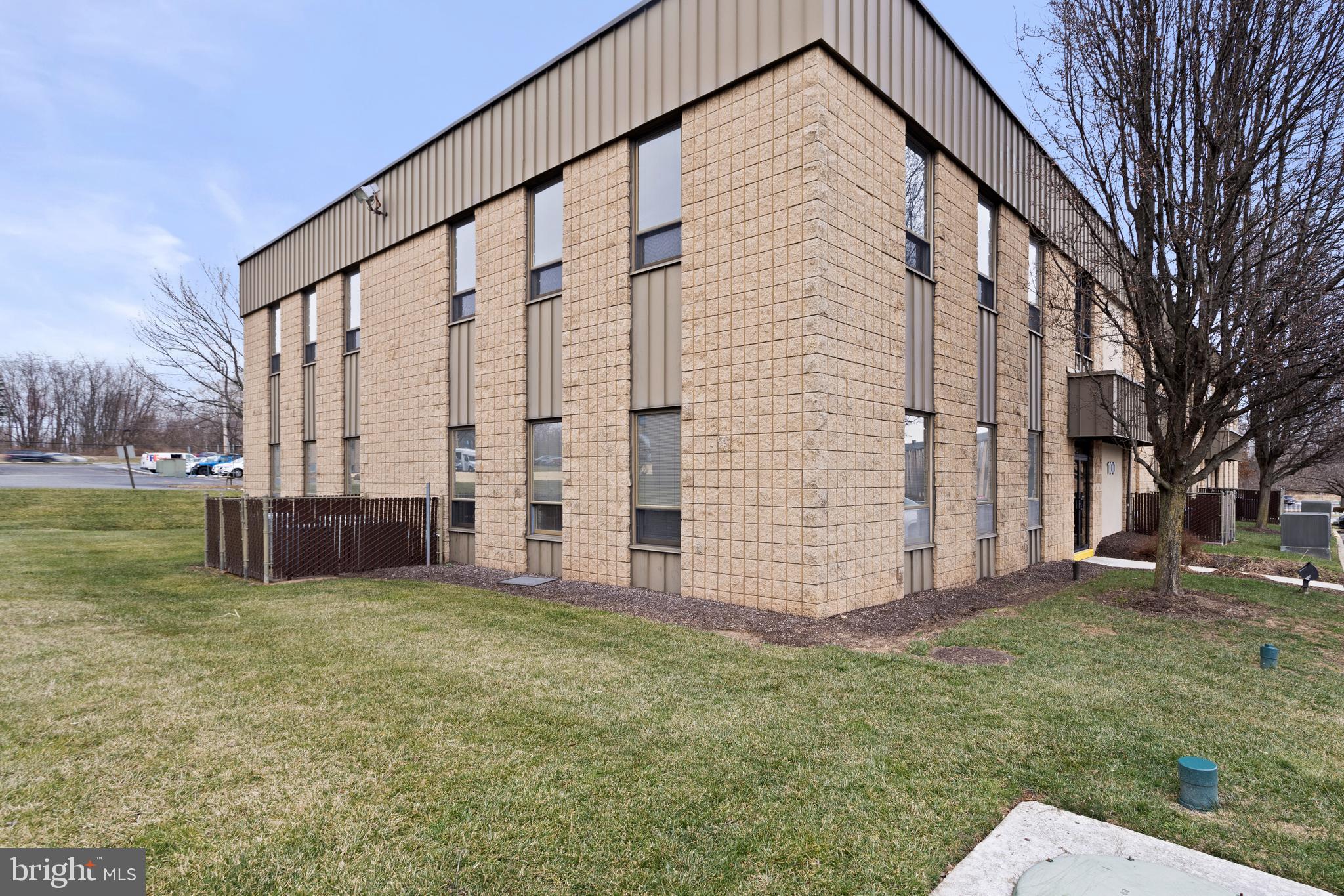 6 DICKINSON DRIVE 114