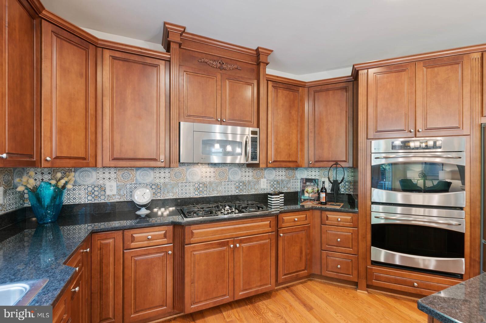 FRANCIS YOUNG ESTATES - Residential