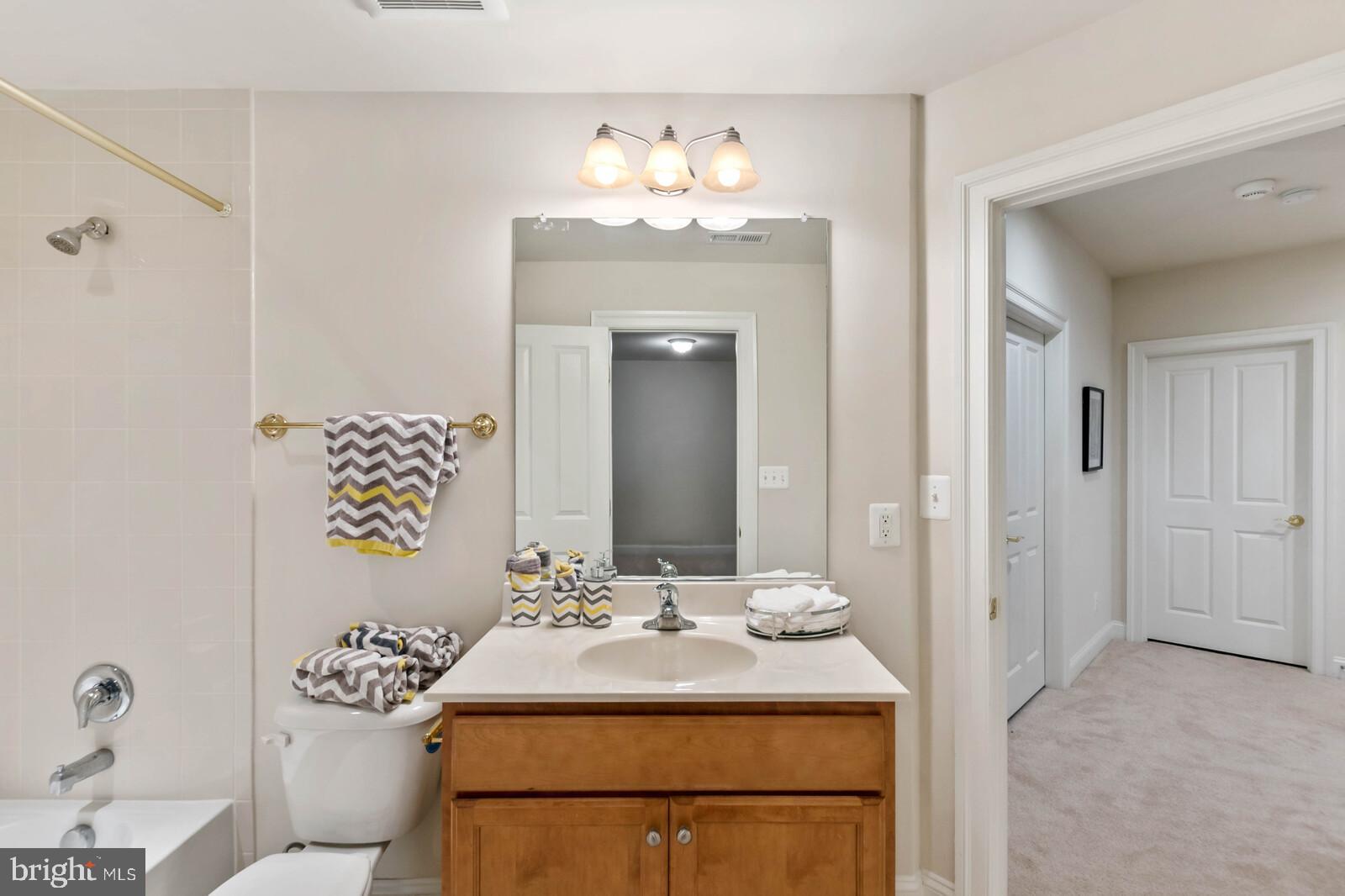 FRANCIS YOUNG ESTATES - Residential