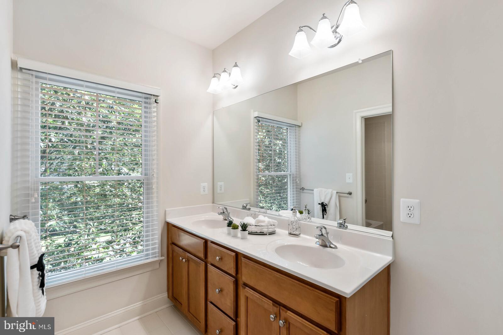 FRANCIS YOUNG ESTATES - Residential