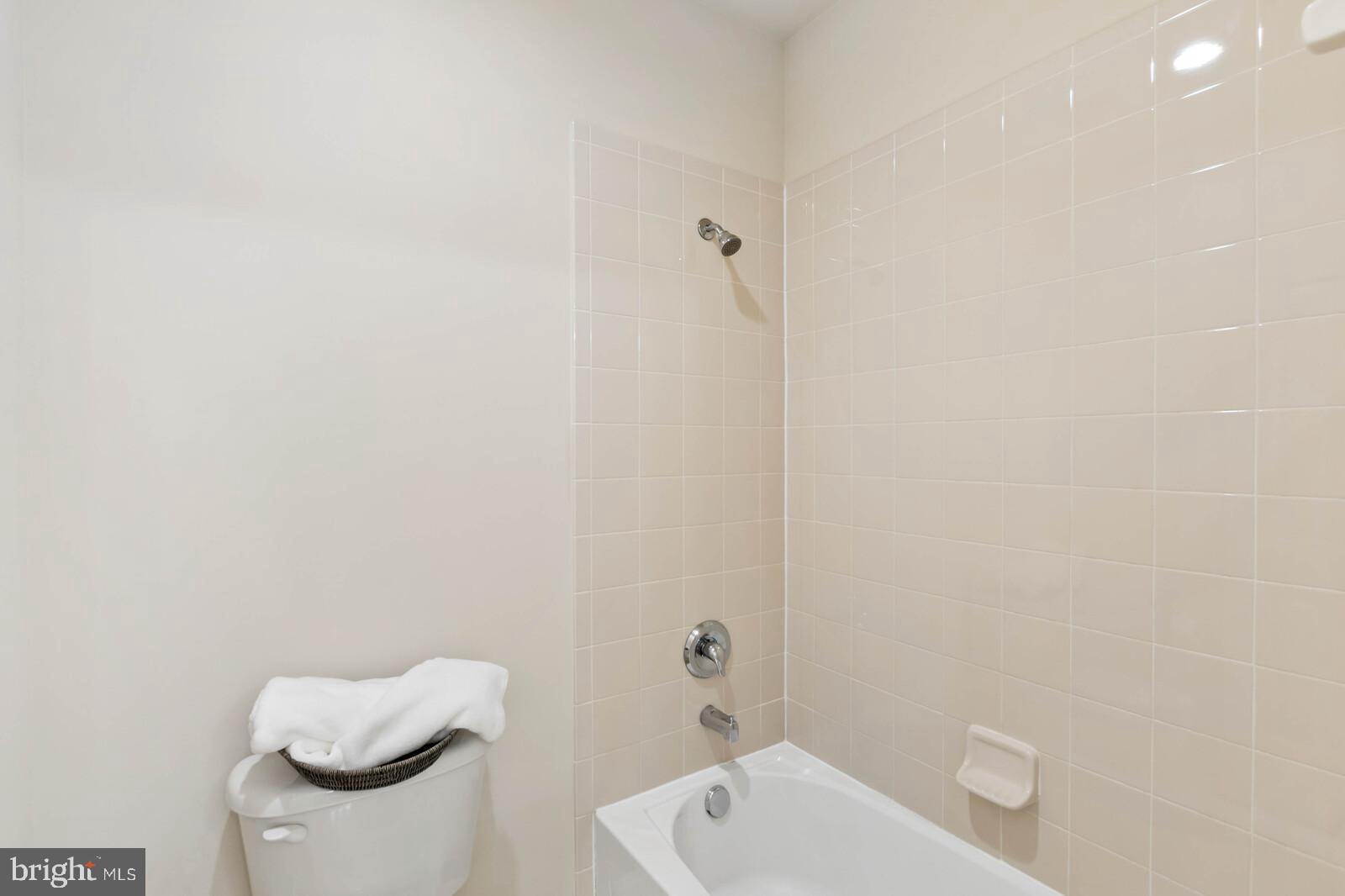 FRANCIS YOUNG ESTATES - Residential