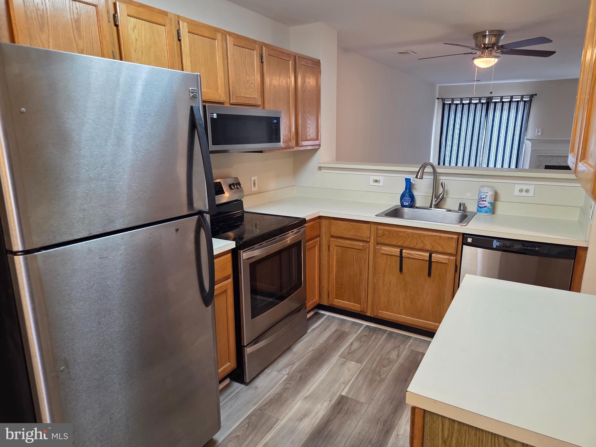 CEDAR GROVE AT CROFTON - Residential Lease